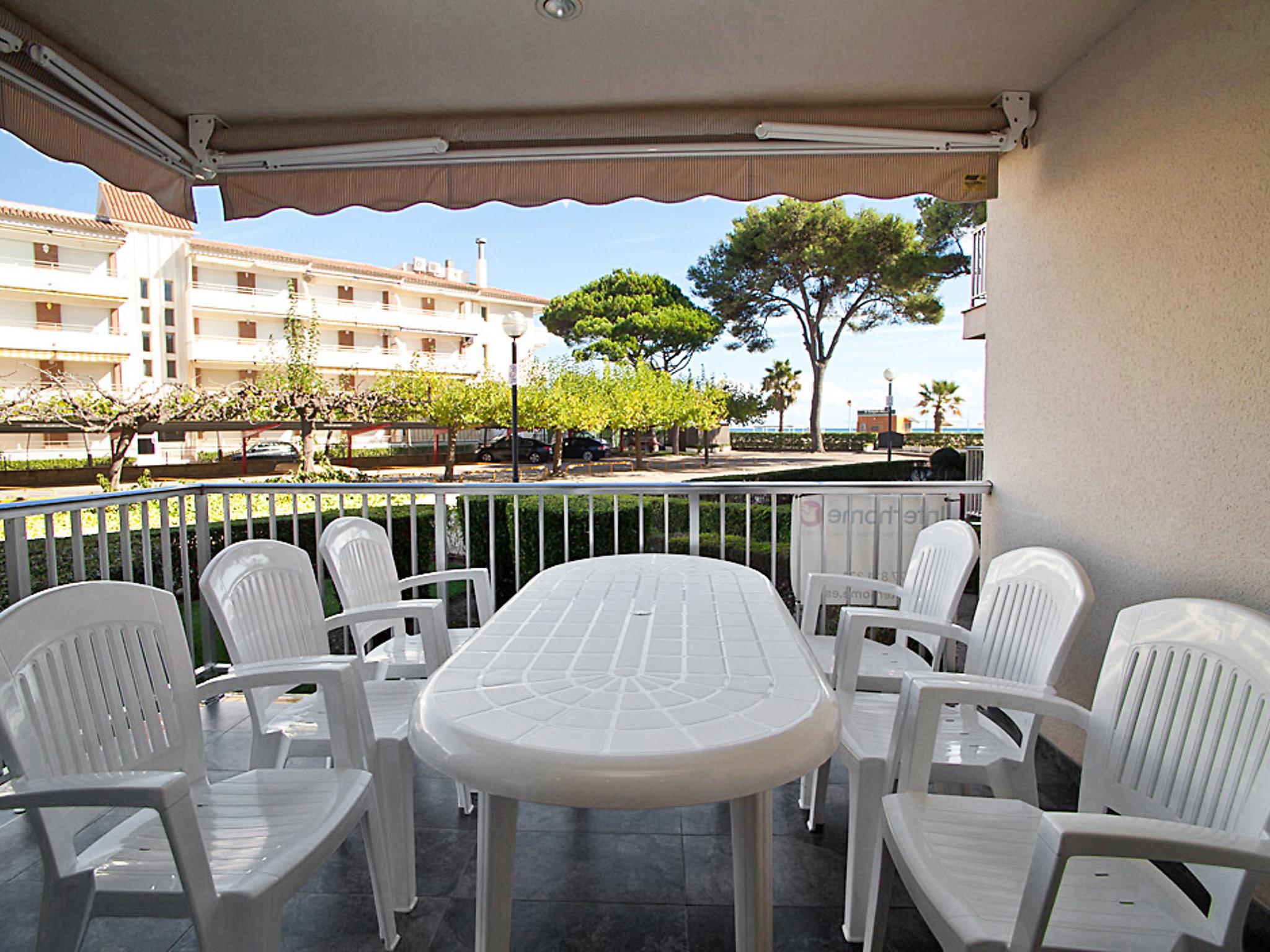 Photo 2 - Appartement de 1 chambre à Cambrils avec jardin et vues à la mer