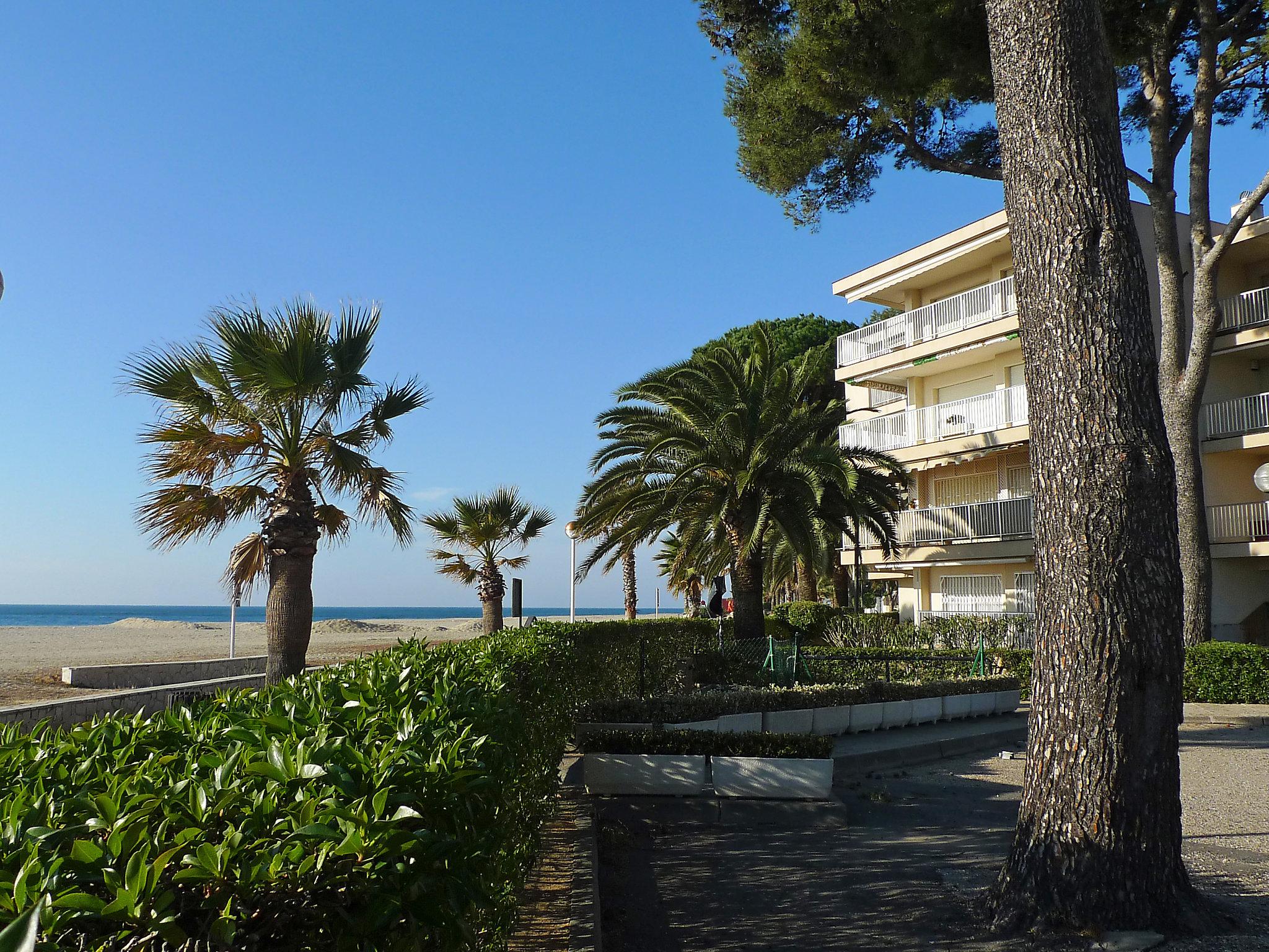 Photo 12 - 1 bedroom Apartment in Cambrils with garden and sea view