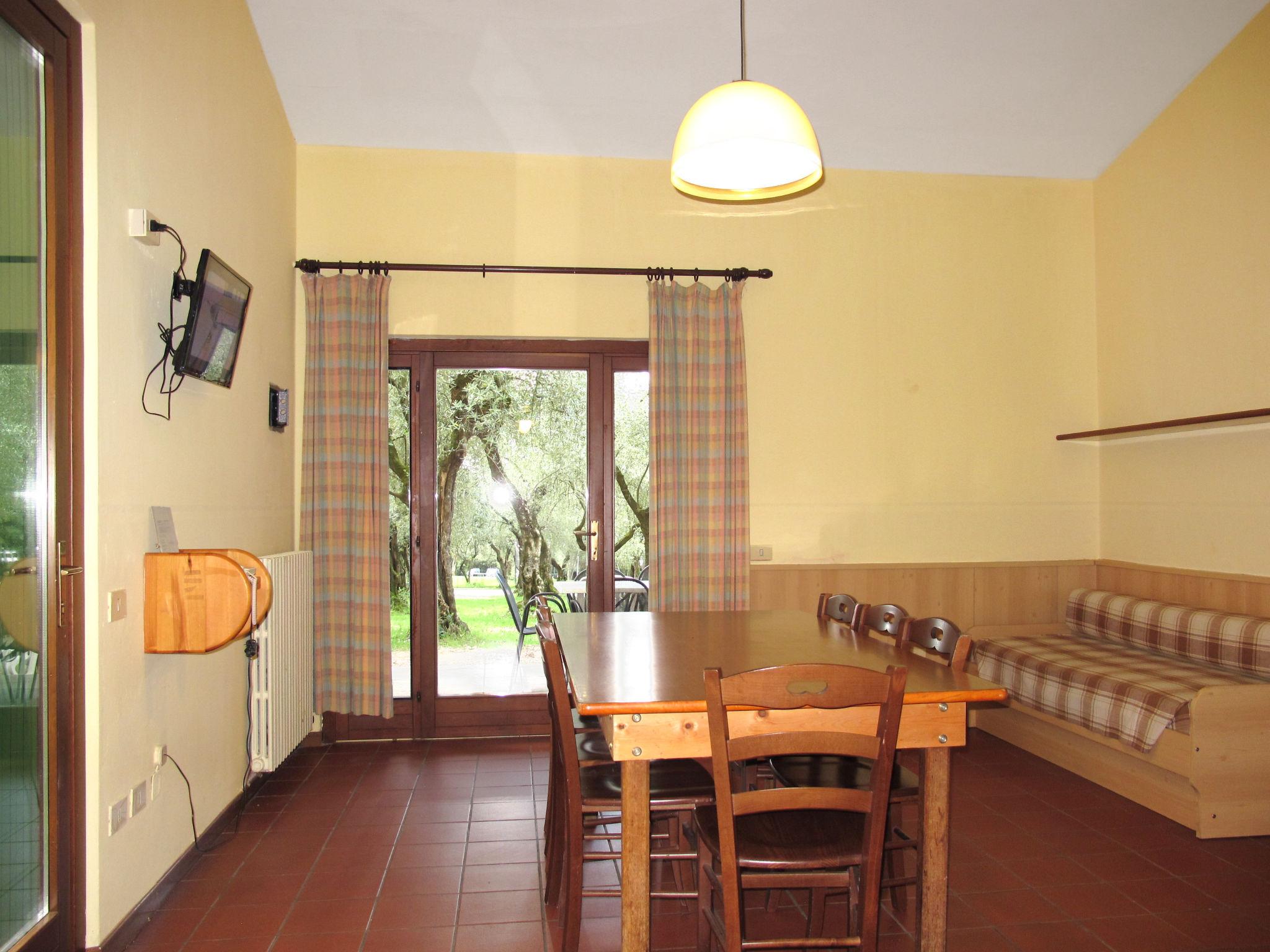 Foto 8 - Haus mit 3 Schlafzimmern in Garda mit schwimmbad und blick auf die berge
