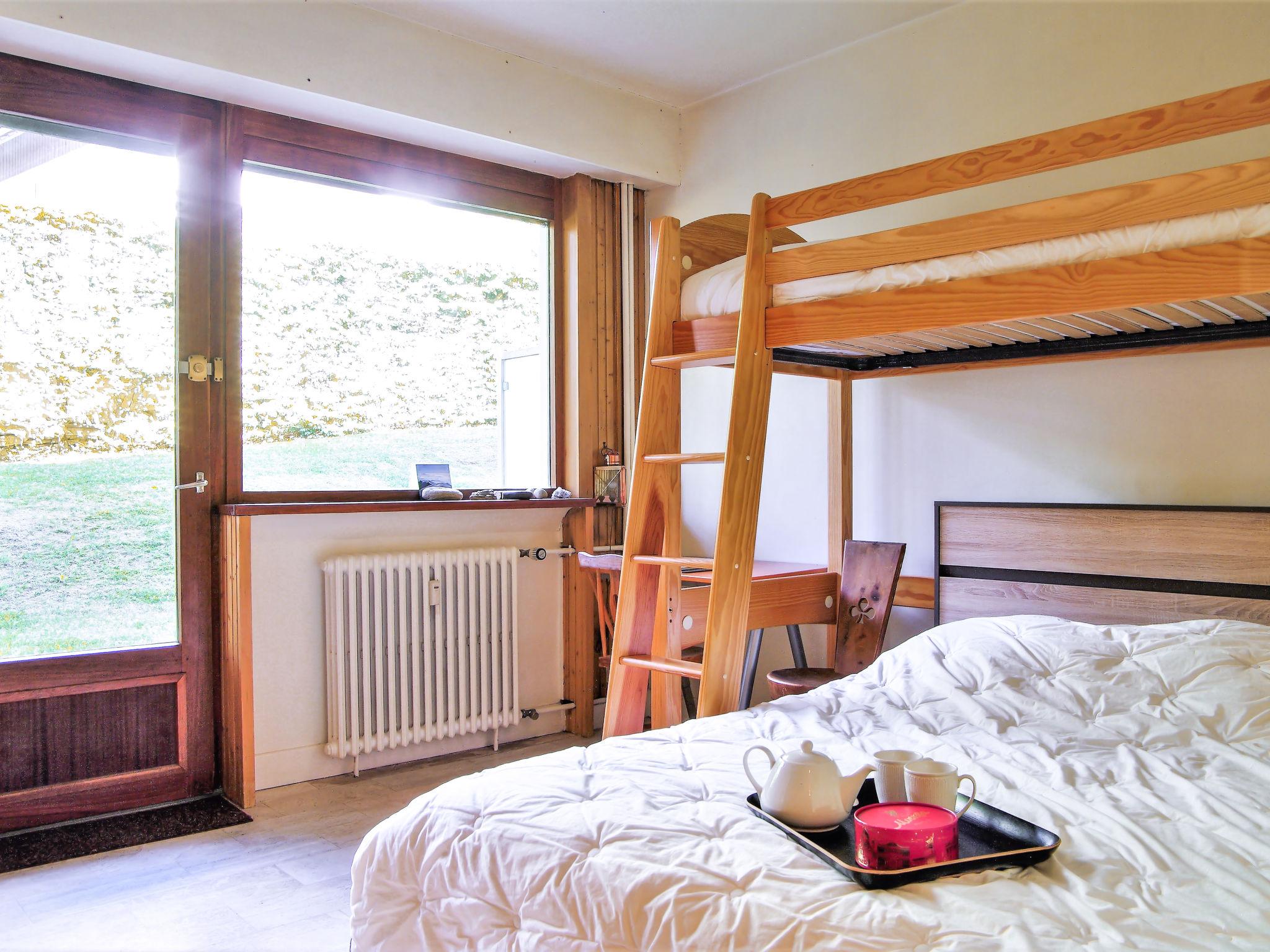 Foto 5 - Appartamento con 1 camera da letto a Chamonix-Mont-Blanc con vista sulle montagne