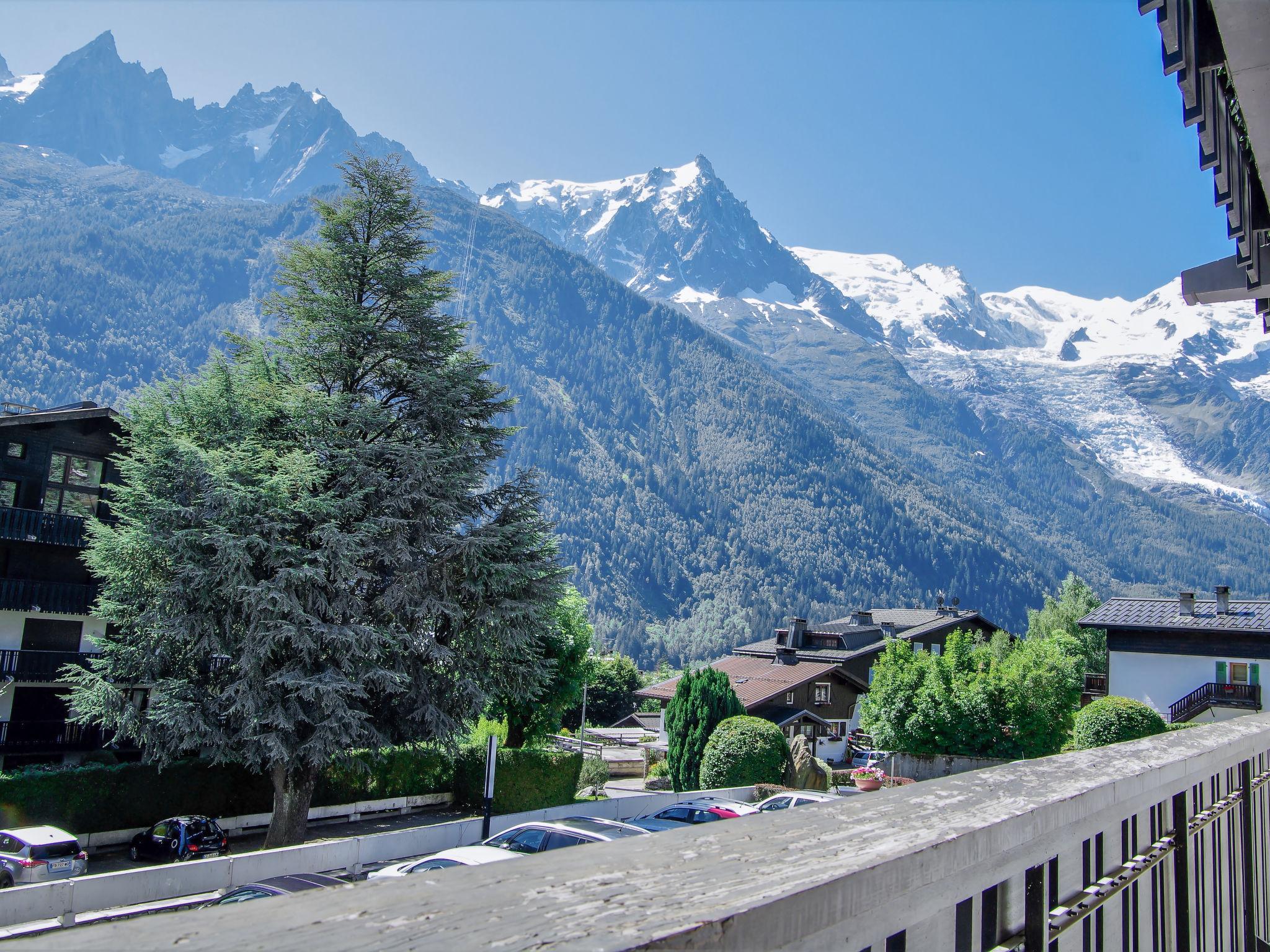 Foto 3 - Apartamento de 1 habitación en Chamonix-Mont-Blanc con vistas a la montaña