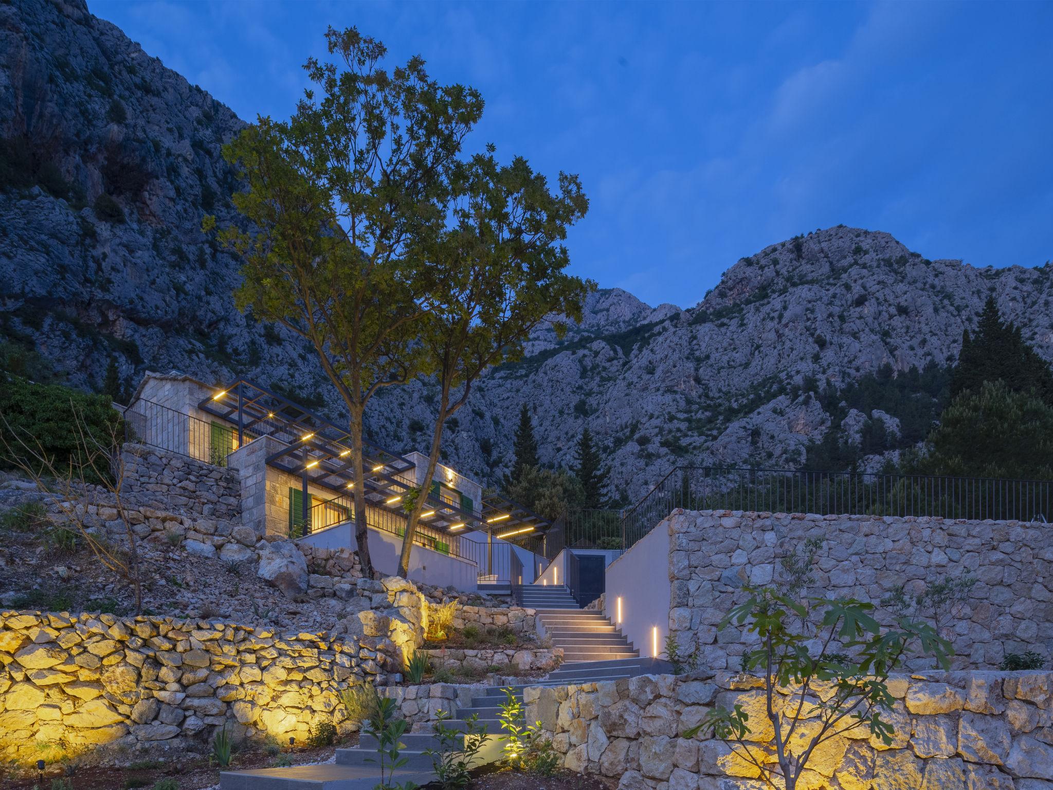 Foto 6 - Casa de 3 habitaciones en Makarska con piscina privada y vistas al mar