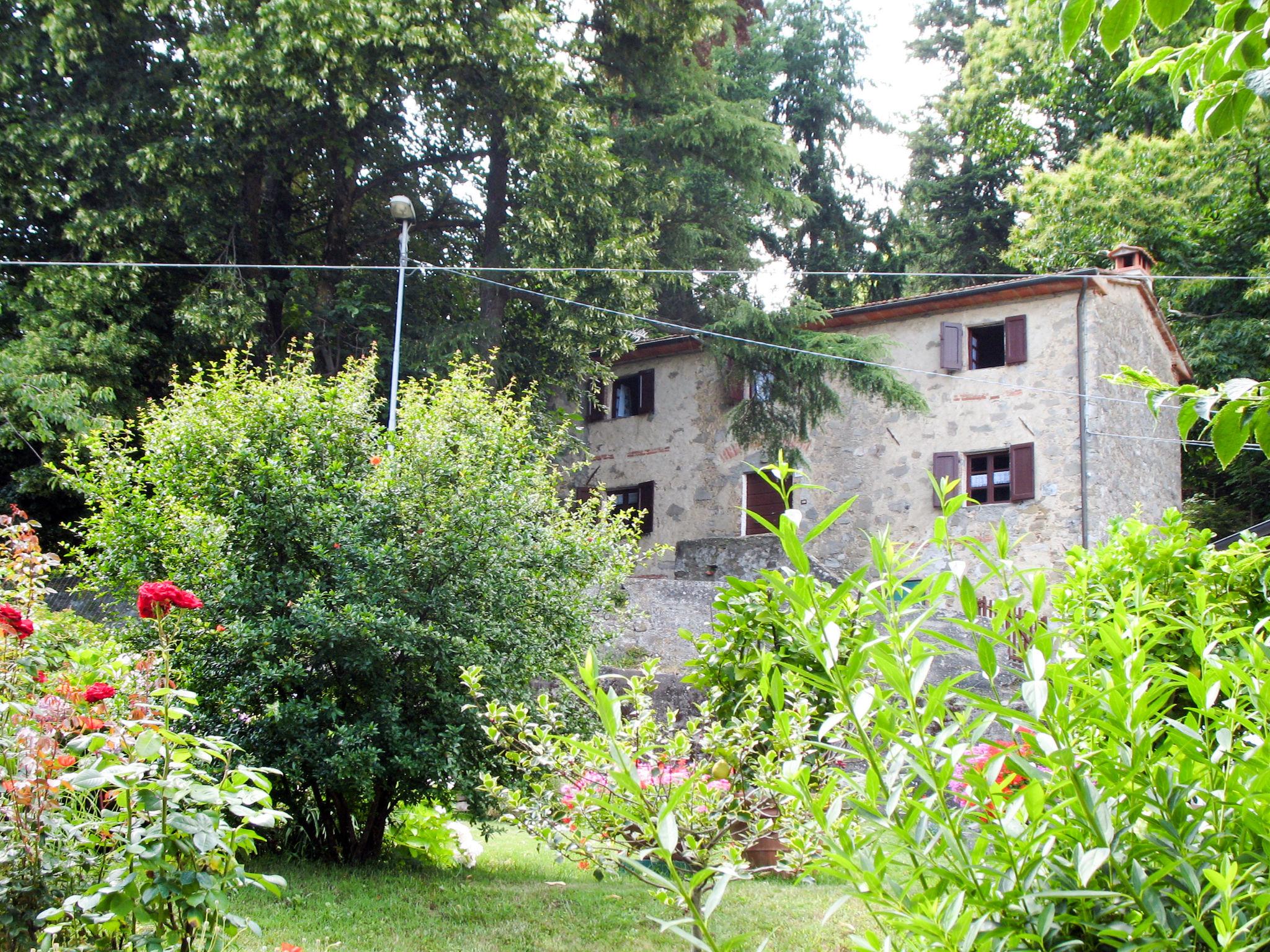 Photo 1 - Maison de 2 chambres à Pescaglia avec jardin