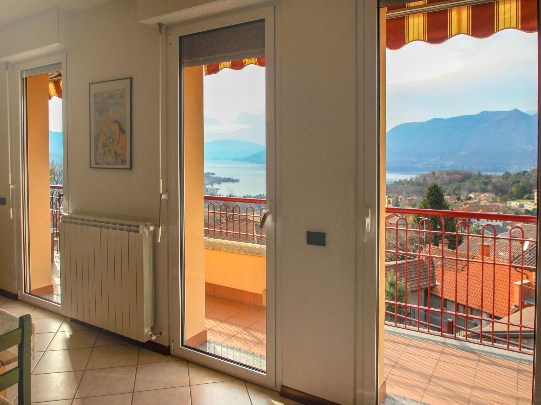 Photo 10 - 2 bedroom House in Luino with terrace and mountain view