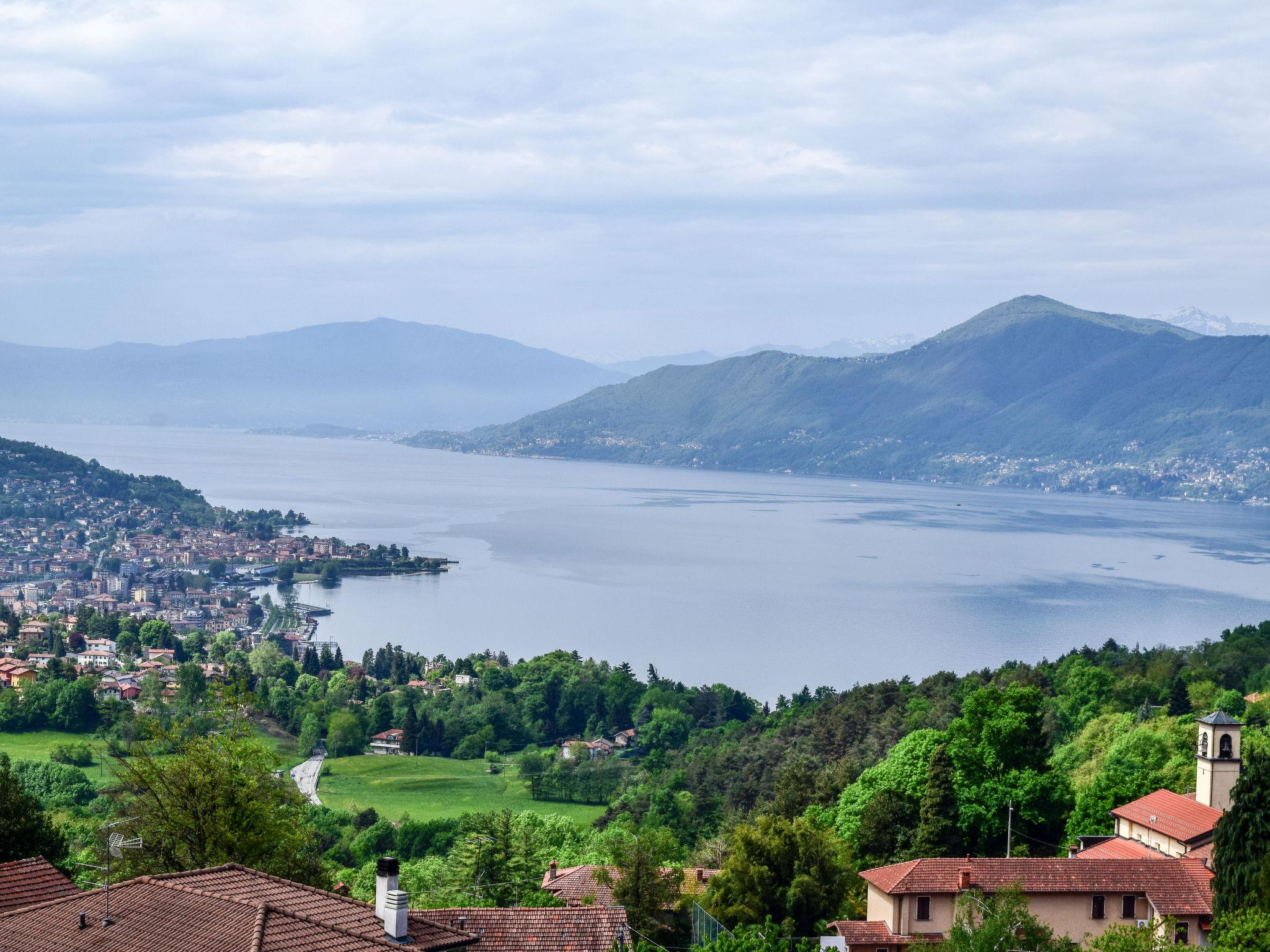 Foto 19 - Haus mit 2 Schlafzimmern in Luino mit terrasse und blick auf die berge