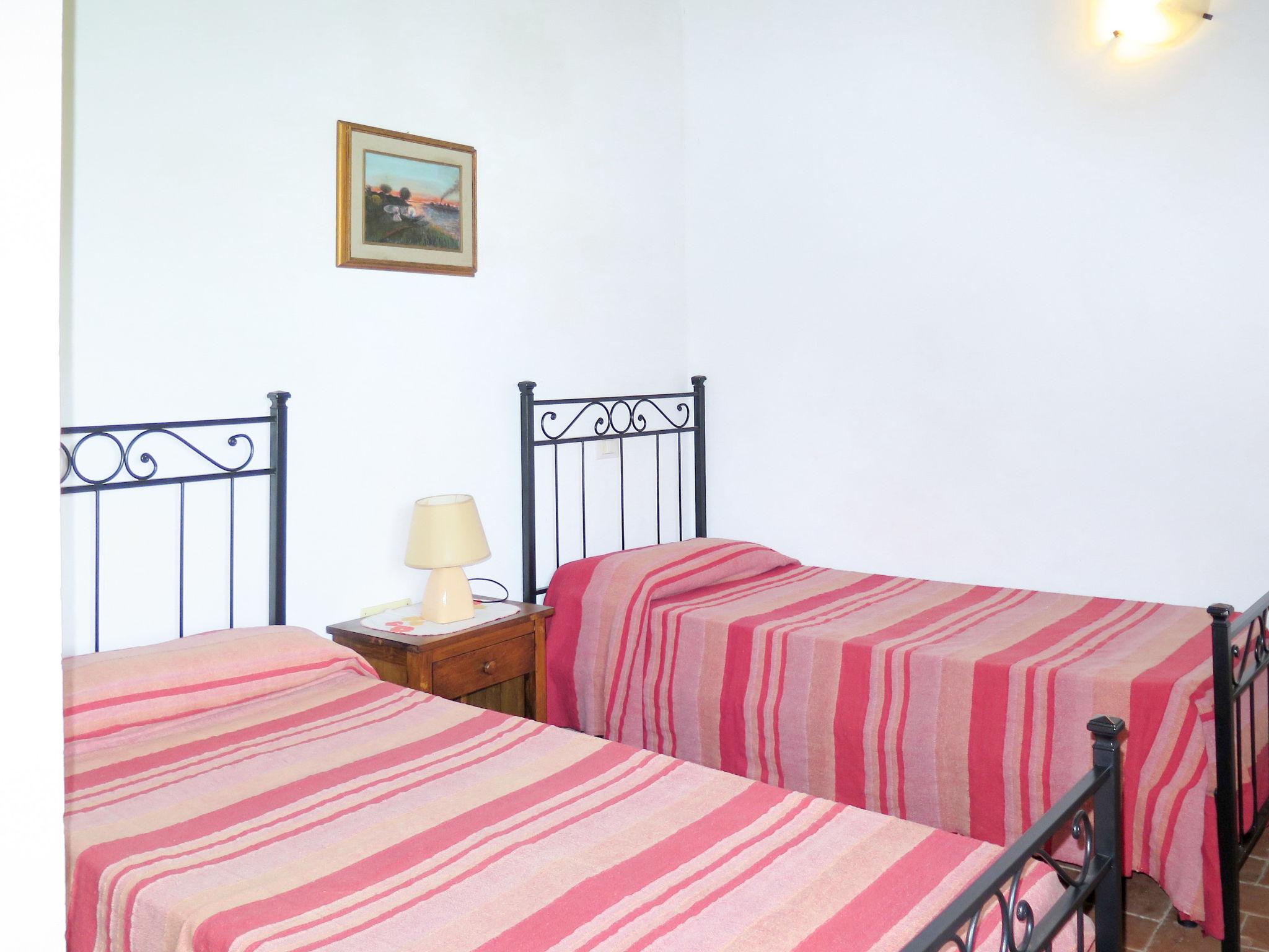 Foto 11 - Appartamento con 2 camere da letto a Montecatini Val di Cecina con piscina e vista mare