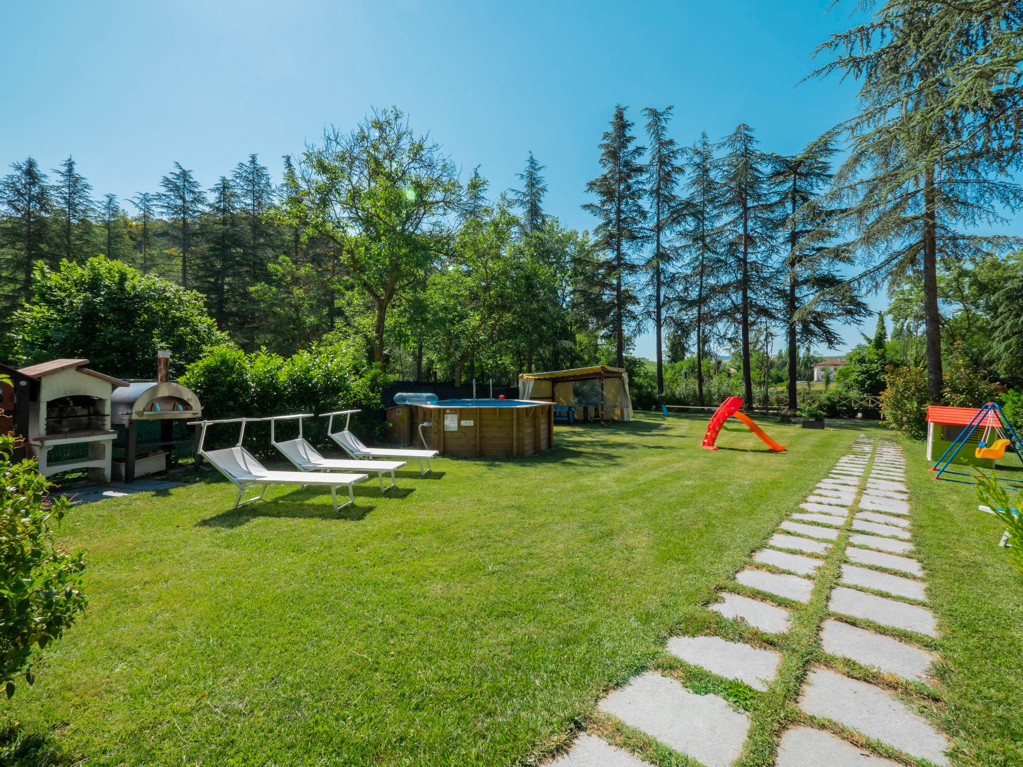 Photo 3 - Maison de 4 chambres à Sassocorvaro Auditore avec piscine privée et sauna