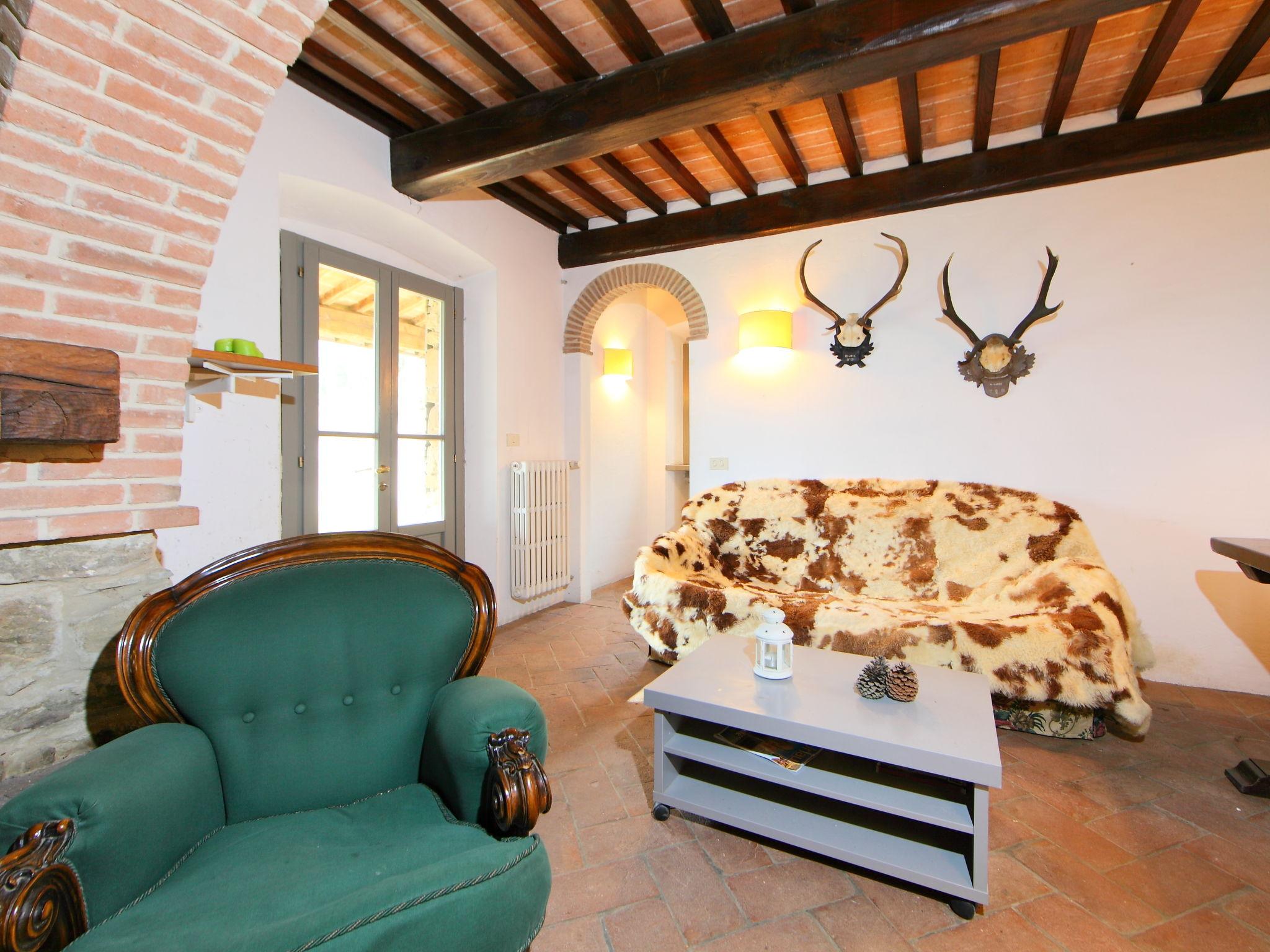 Photo 12 - 4 bedroom House in Civitella in Val di Chiana with private pool and garden