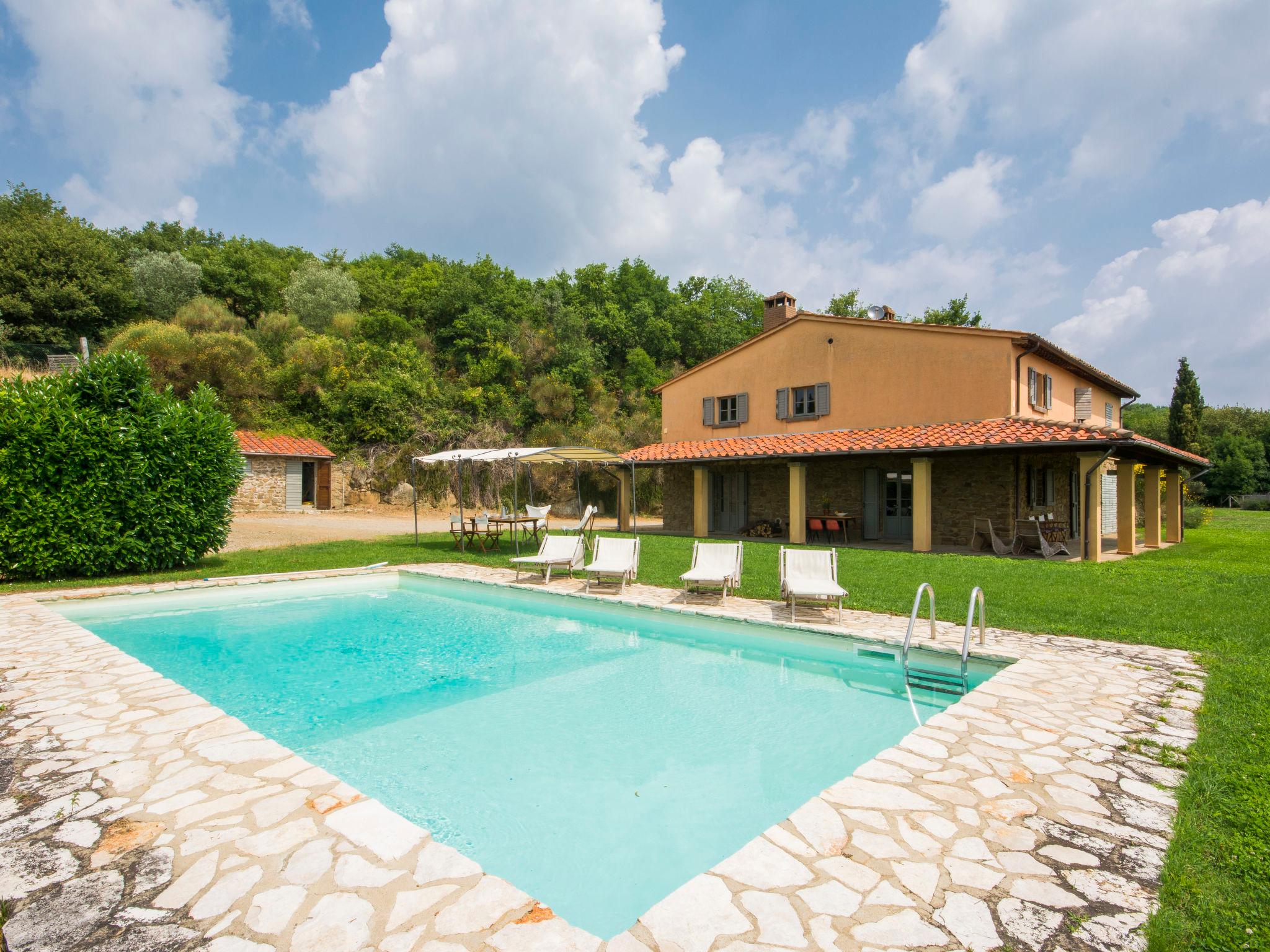 Foto 1 - Casa de 4 habitaciones en Civitella in Val di Chiana con piscina privada y jardín