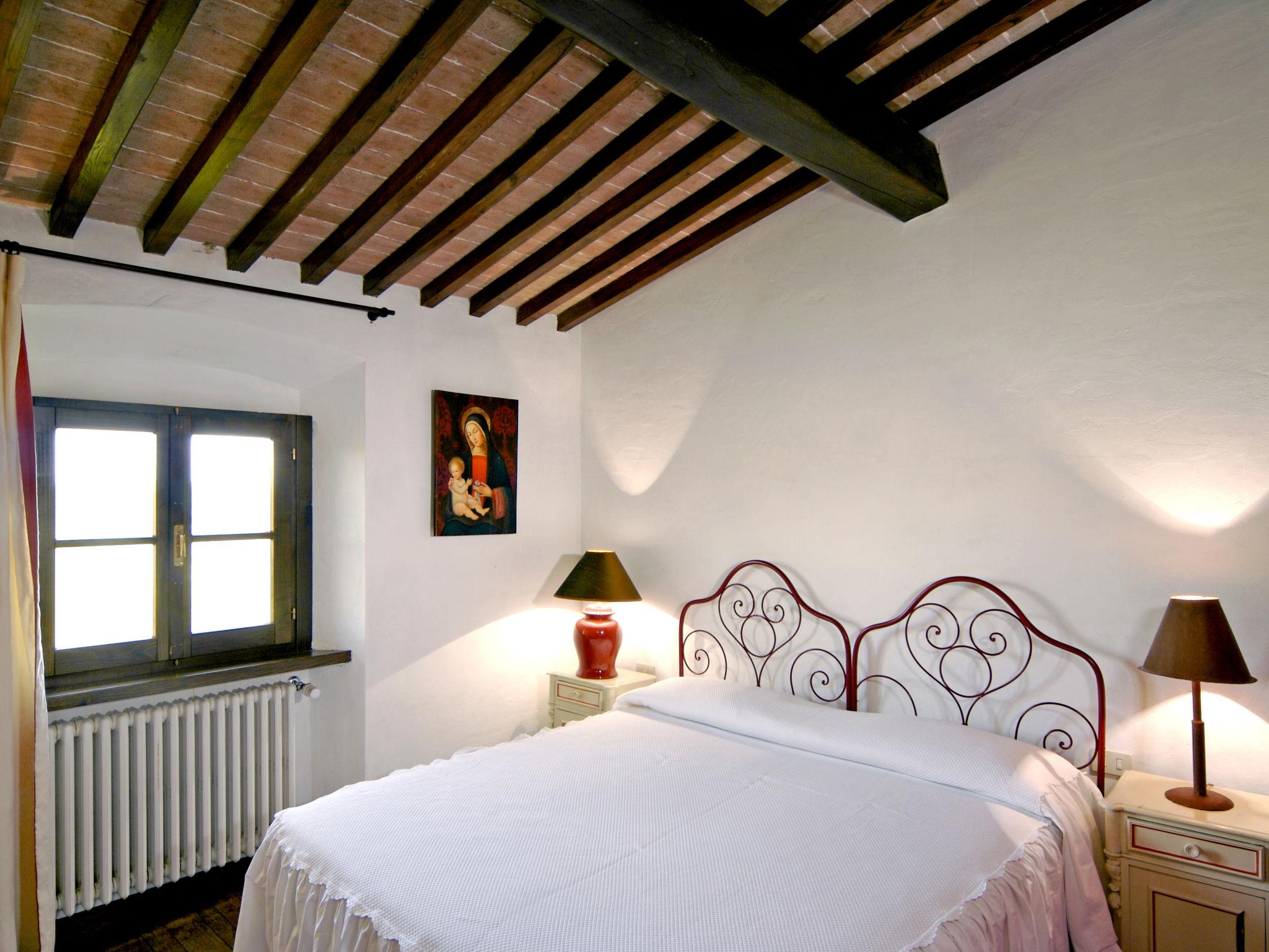 Foto 13 - Haus mit 4 Schlafzimmern in Civitella in Val di Chiana mit privater pool und garten