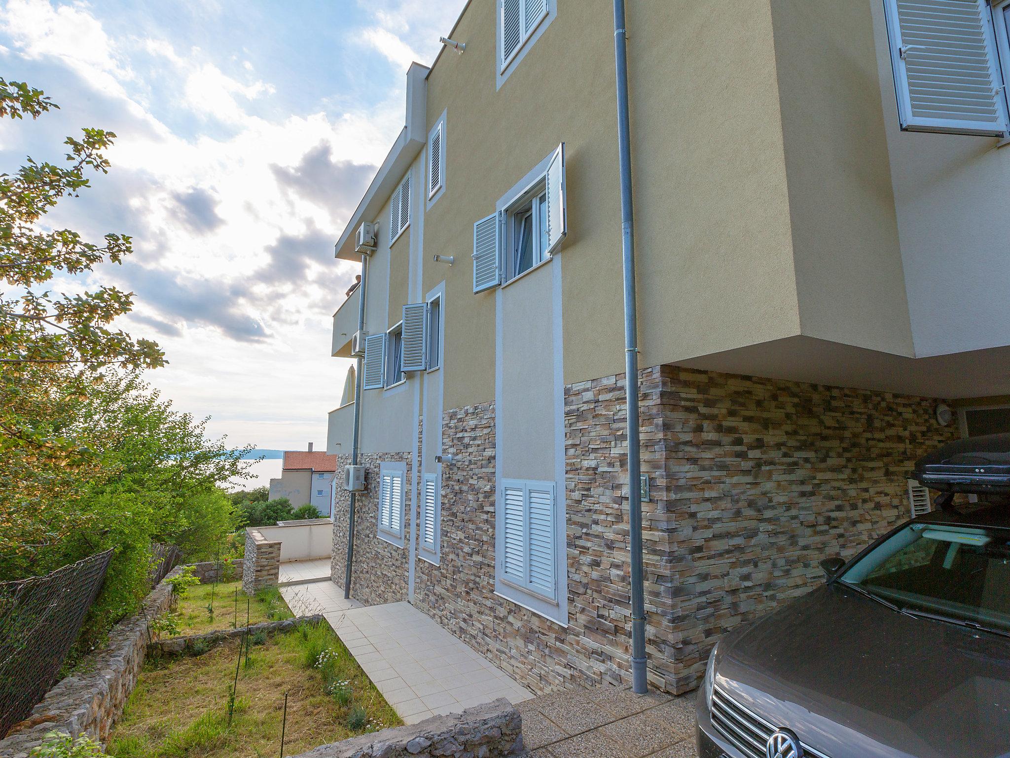 Foto 20 - Apartamento de 2 quartos em Novi Vinodolski com terraço