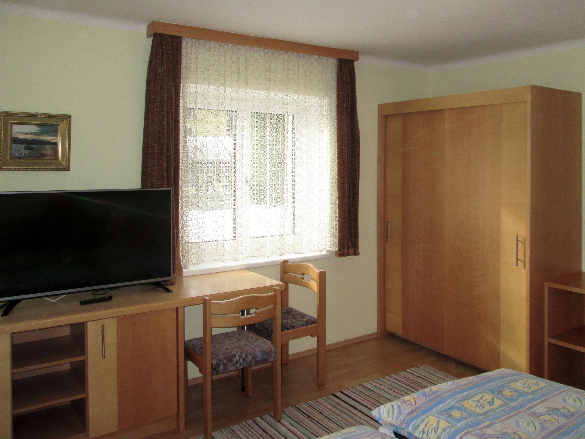 Foto 6 - Apartamento de 2 habitaciones en Zell am See con vistas a la montaña