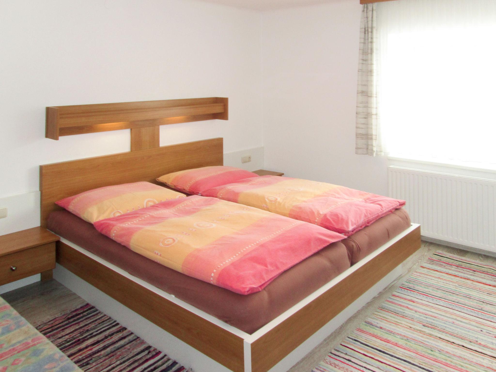 Foto 4 - Appartamento con 2 camere da letto a Zell am See con giardino