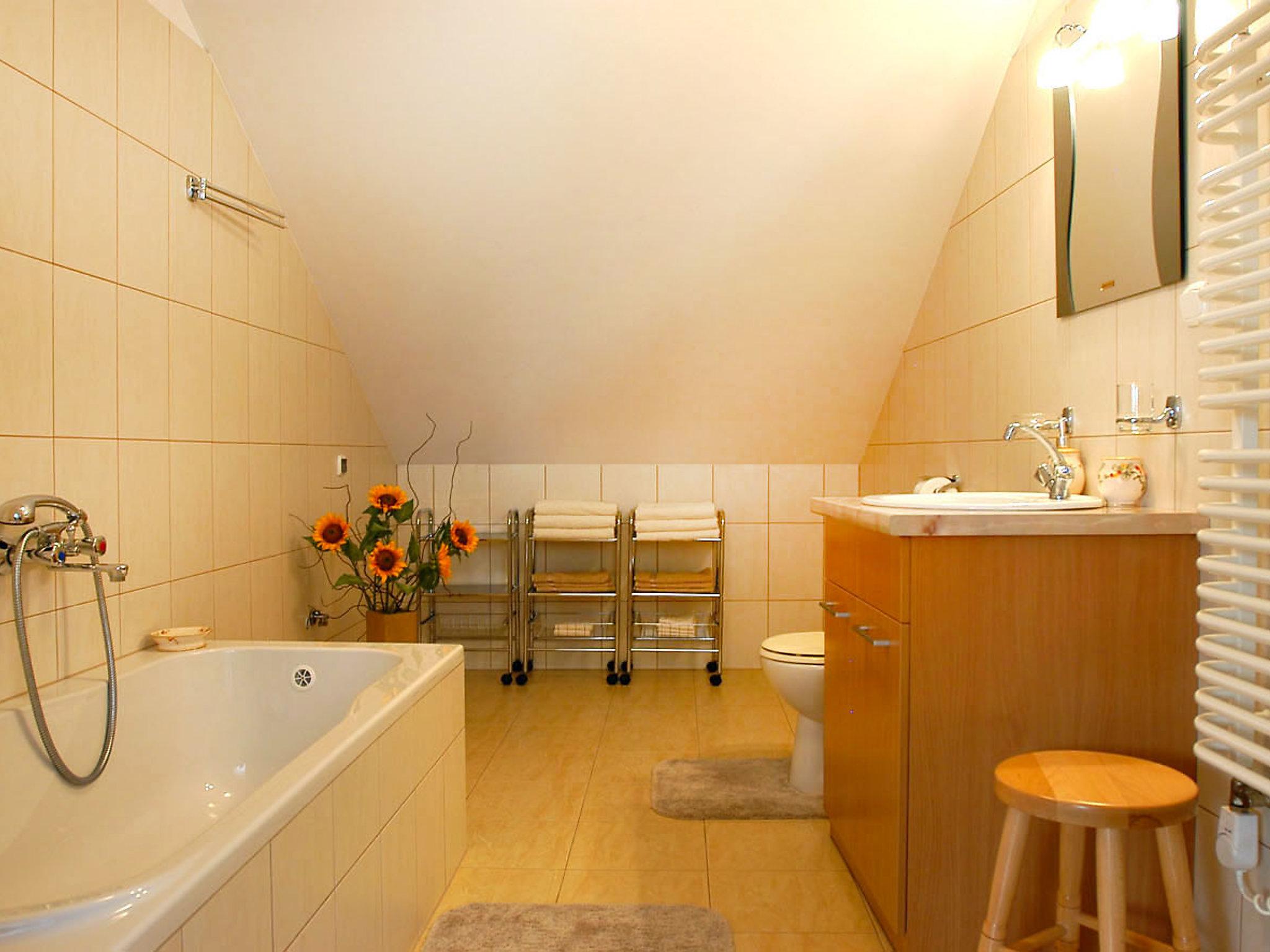 Photo 8 - 2 bedroom Apartment in Cracow with garden