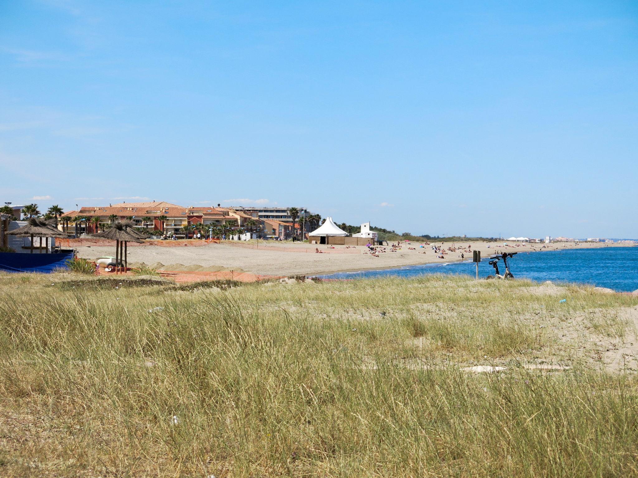 Photo 21 - Appartement de 1 chambre à Sainte-Marie-la-Mer avec piscine privée et vues à la mer