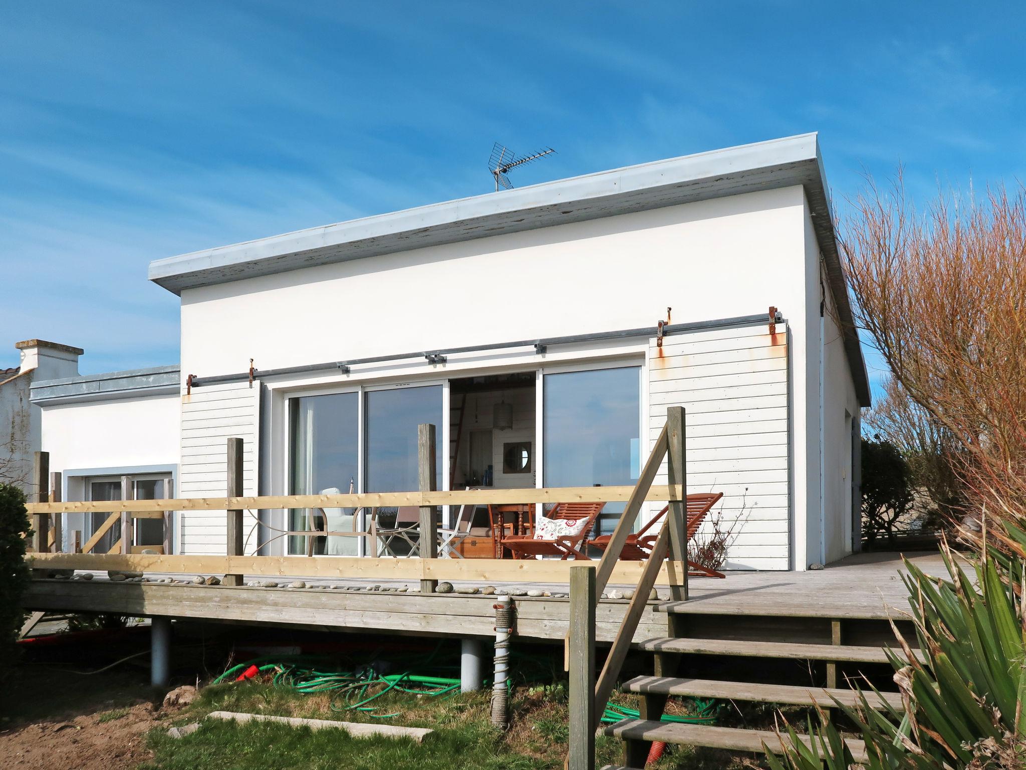 Foto 4 - Casa con 2 camere da letto a Lanildut con terrazza e vista mare