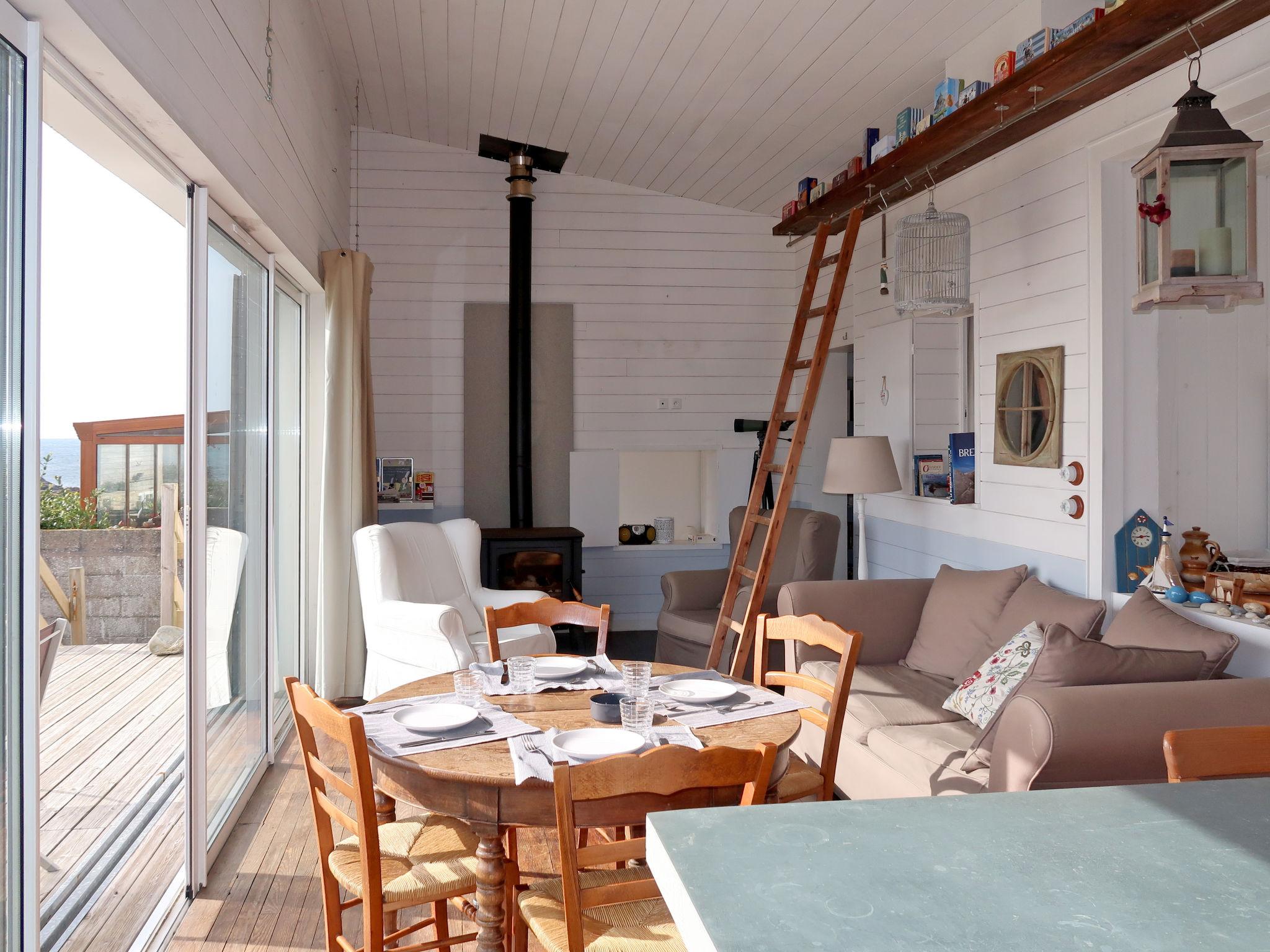 Foto 3 - Casa de 2 habitaciones en Lanildut con terraza y vistas al mar