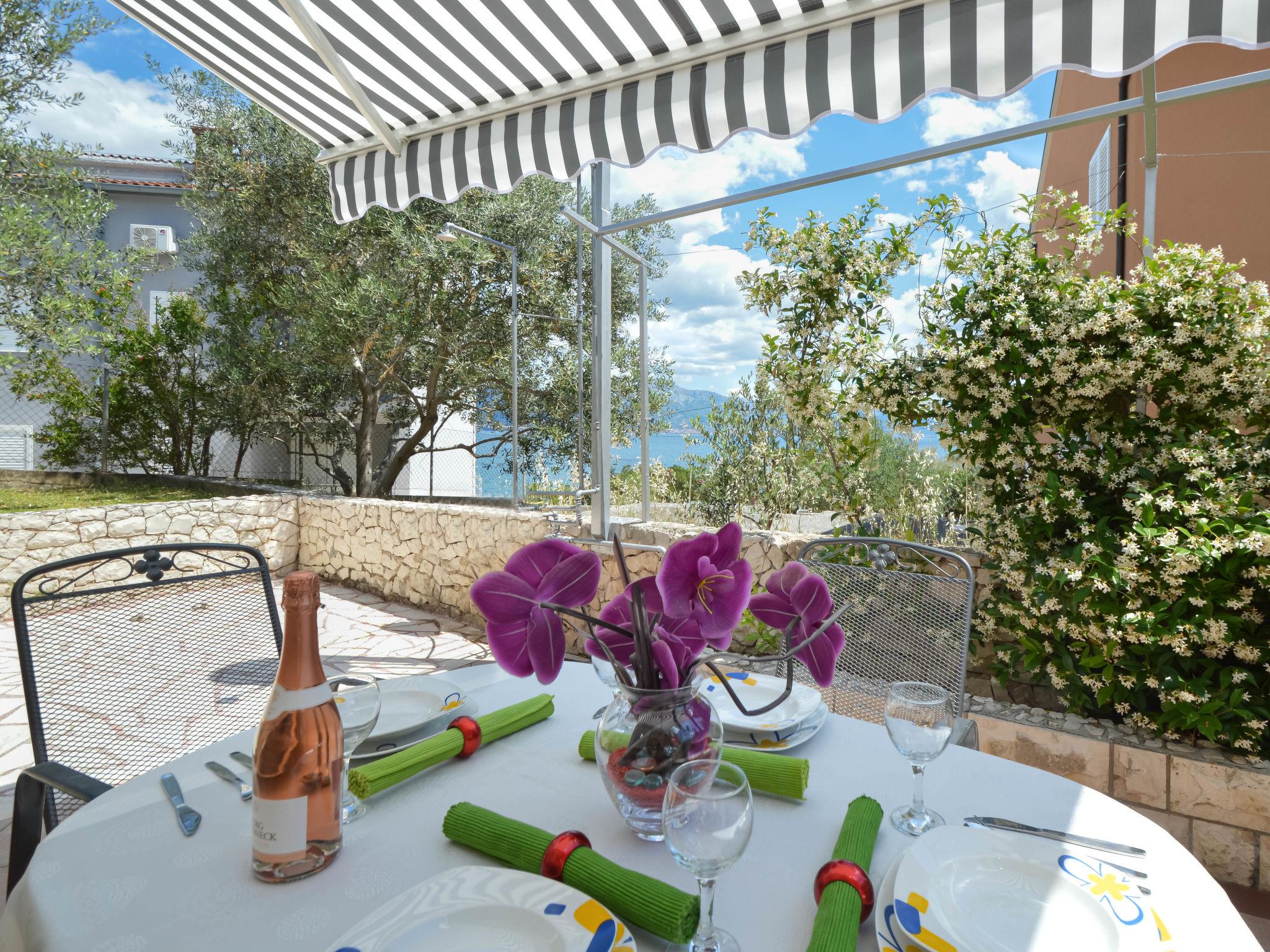 Photo 2 - Appartement de 2 chambres à Split avec terrasse et vues à la mer