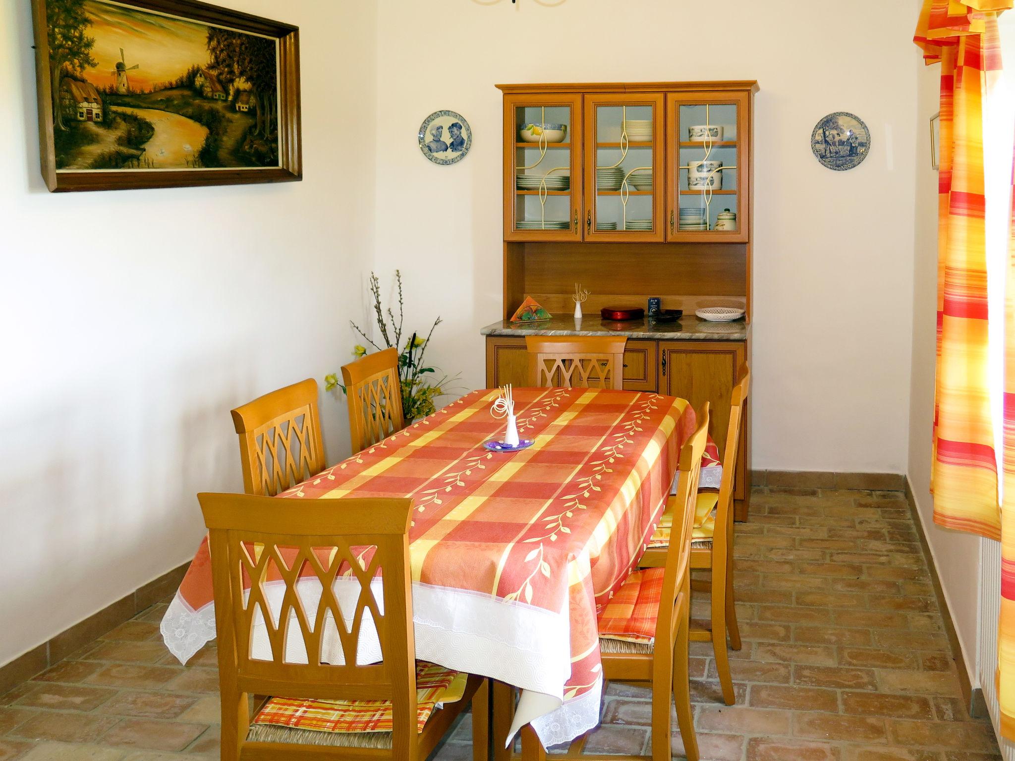 Foto 4 - Haus mit 2 Schlafzimmern in Ábrahámhegy mit garten und blick auf die berge