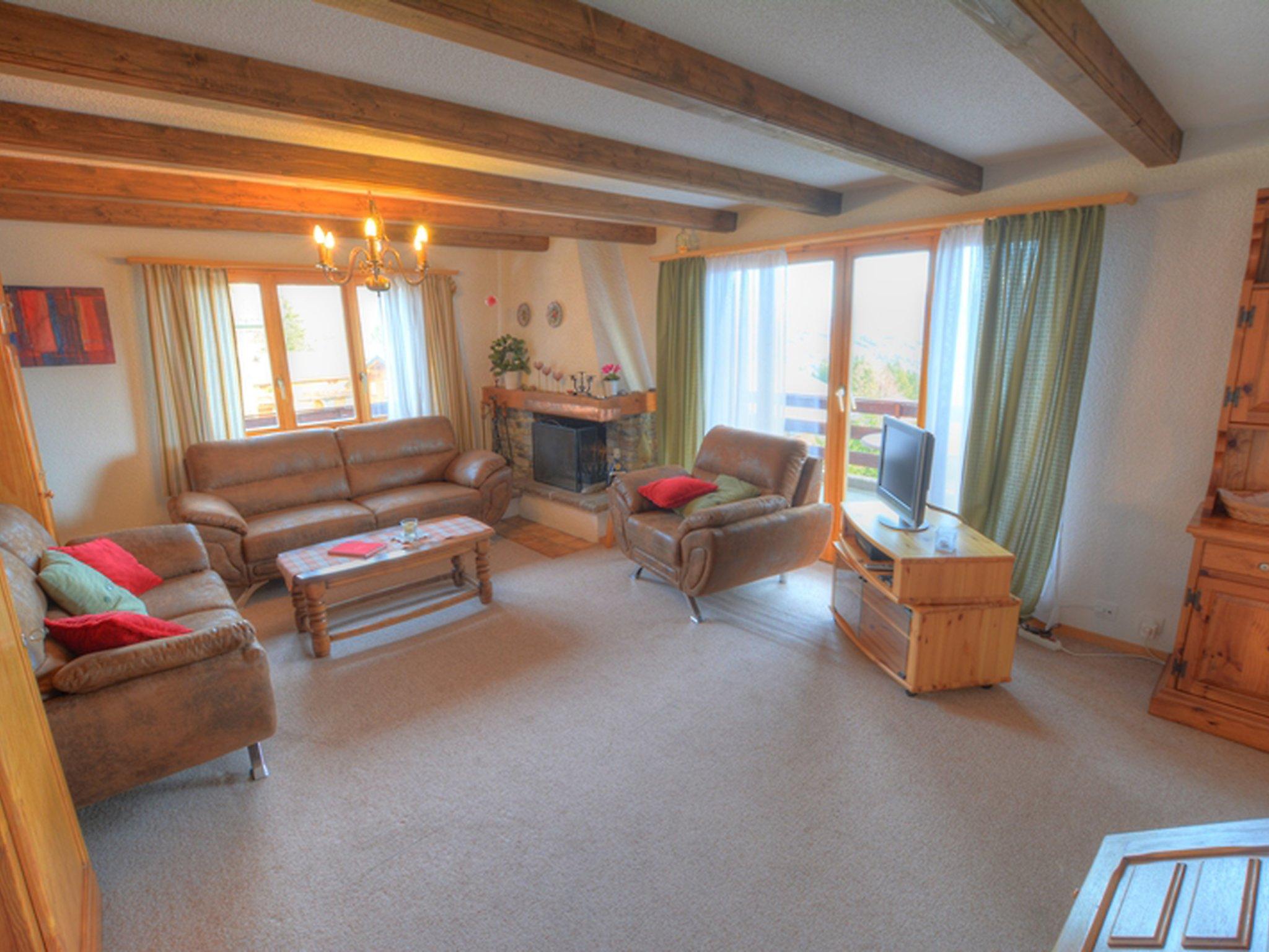 Photo 2 - 2 bedroom Apartment in Ayent with garden and mountain view