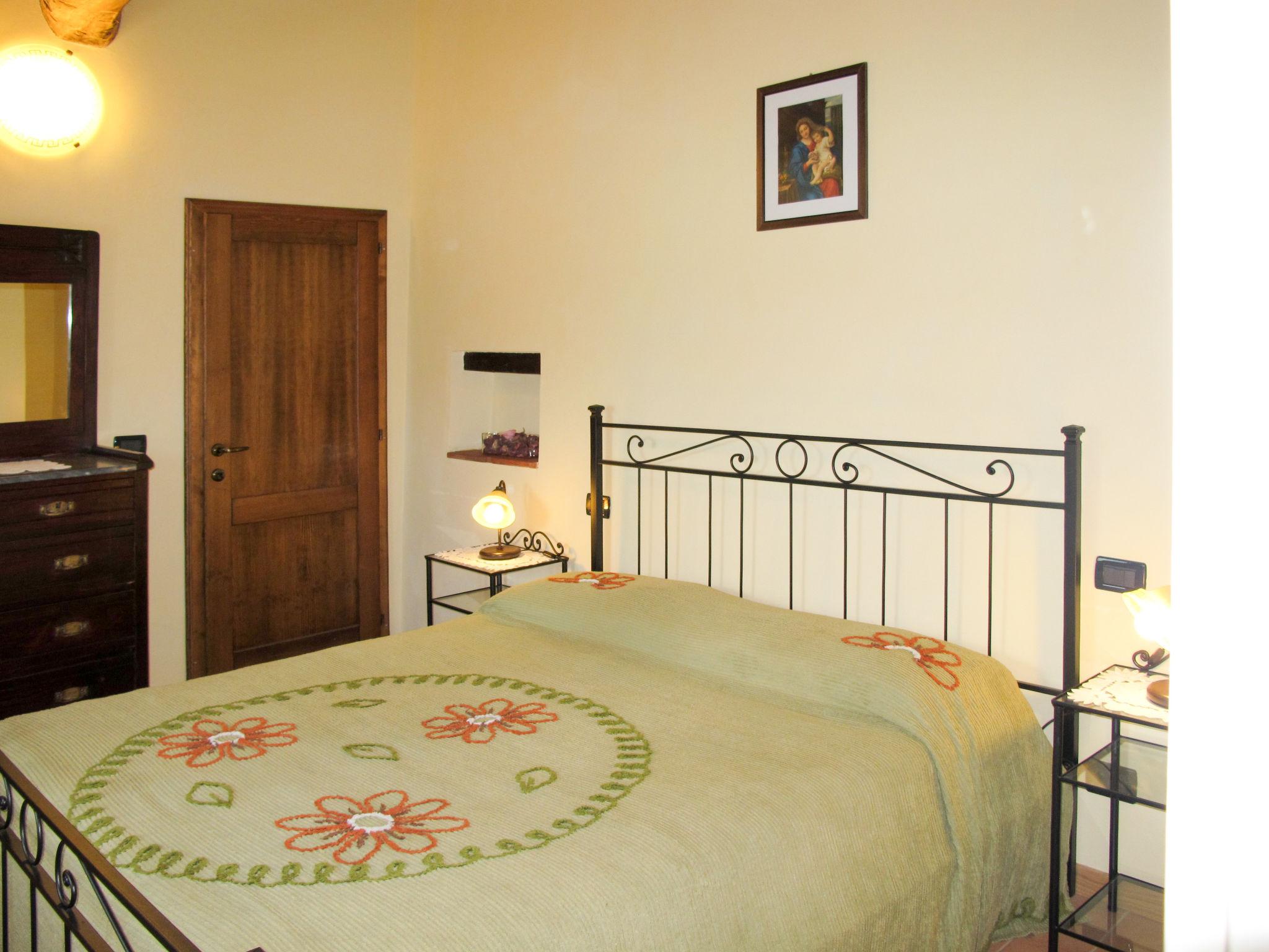 Photo 5 - 4 bedroom House in Pescia with private pool and terrace