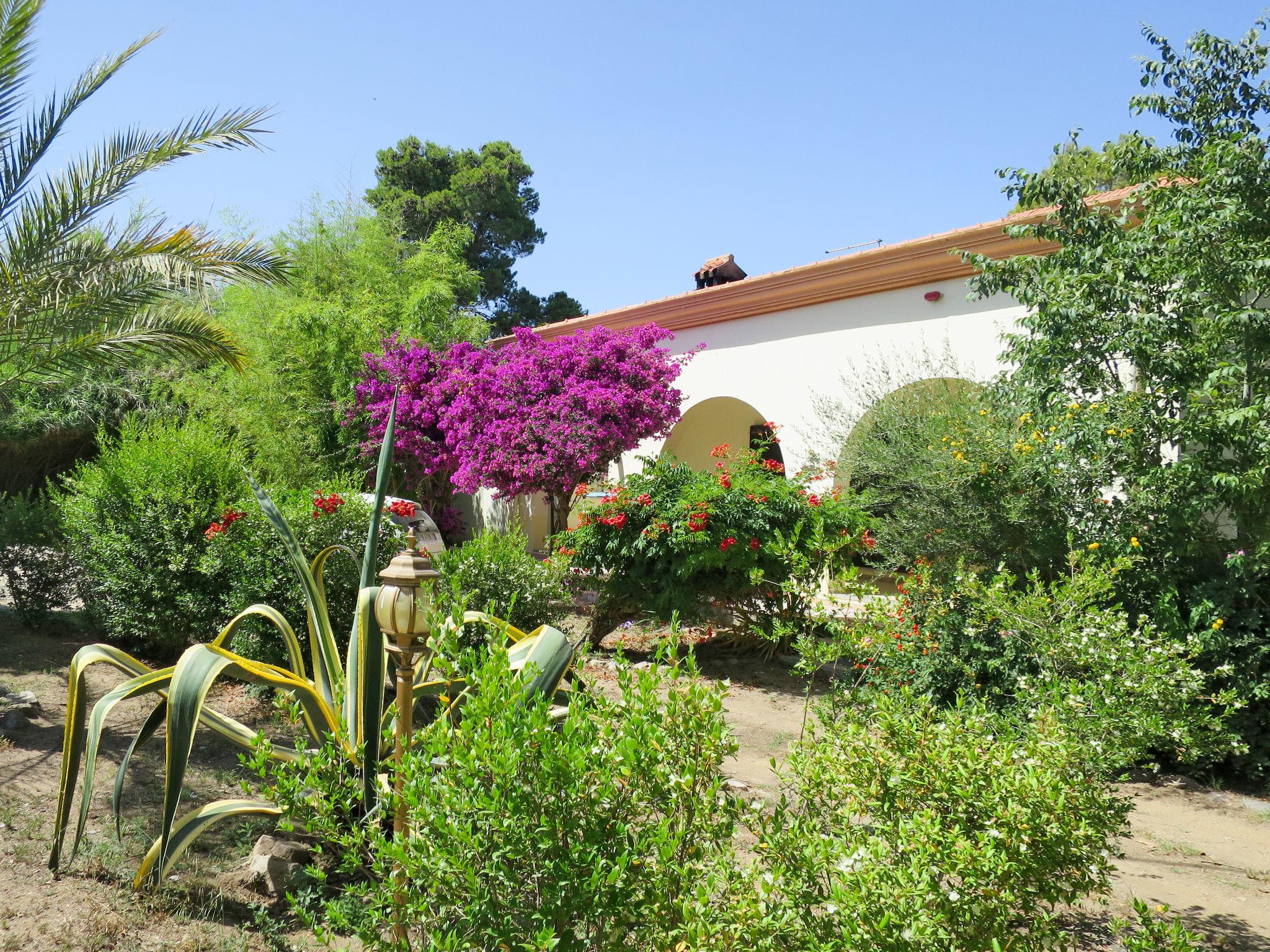 Foto 17 - Casa con 3 camere da letto a Bari Sardo con giardino e vista mare