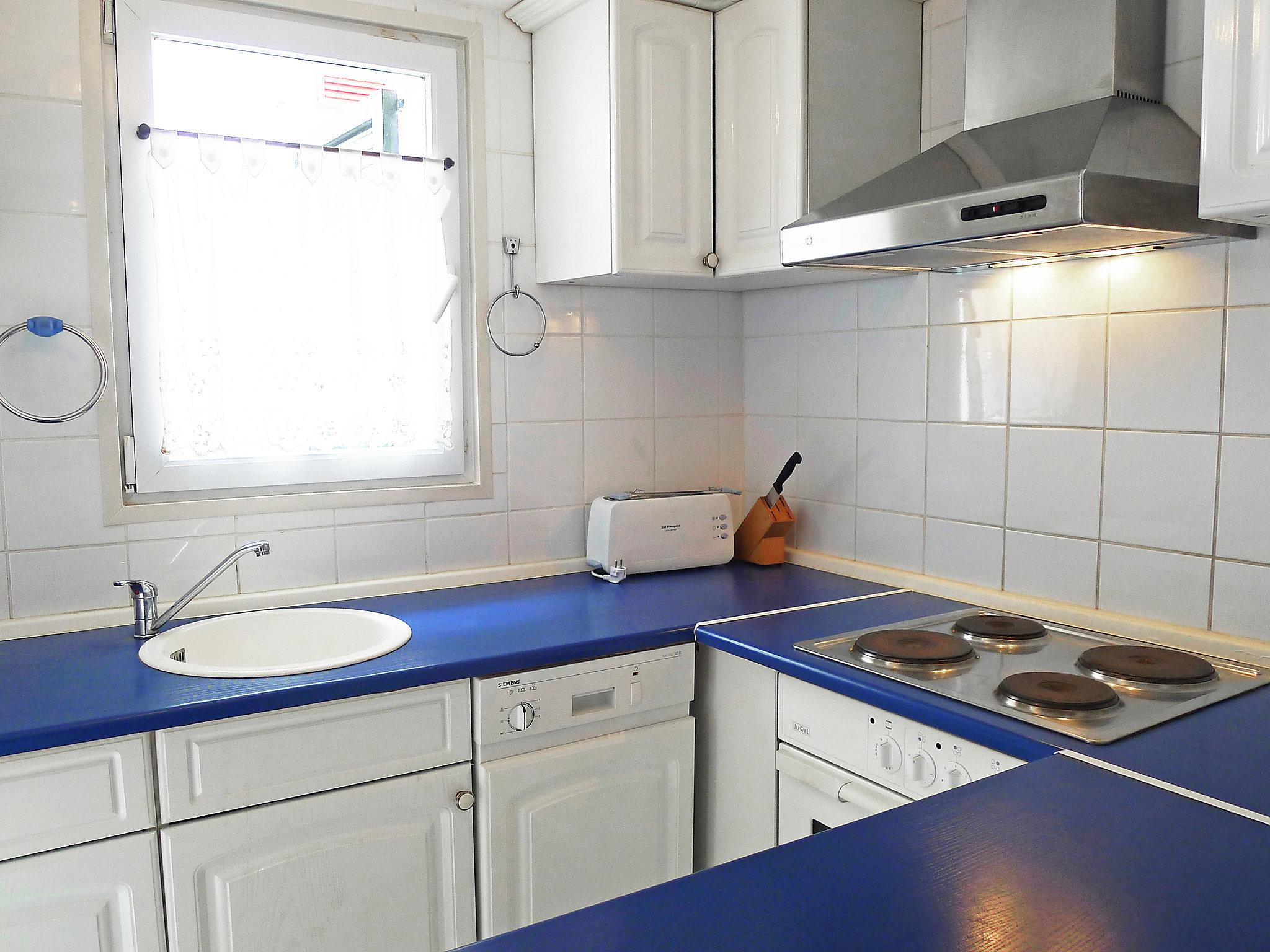 Photo 8 - 3 bedroom House in Castelló d'Empúries with terrace and sea view