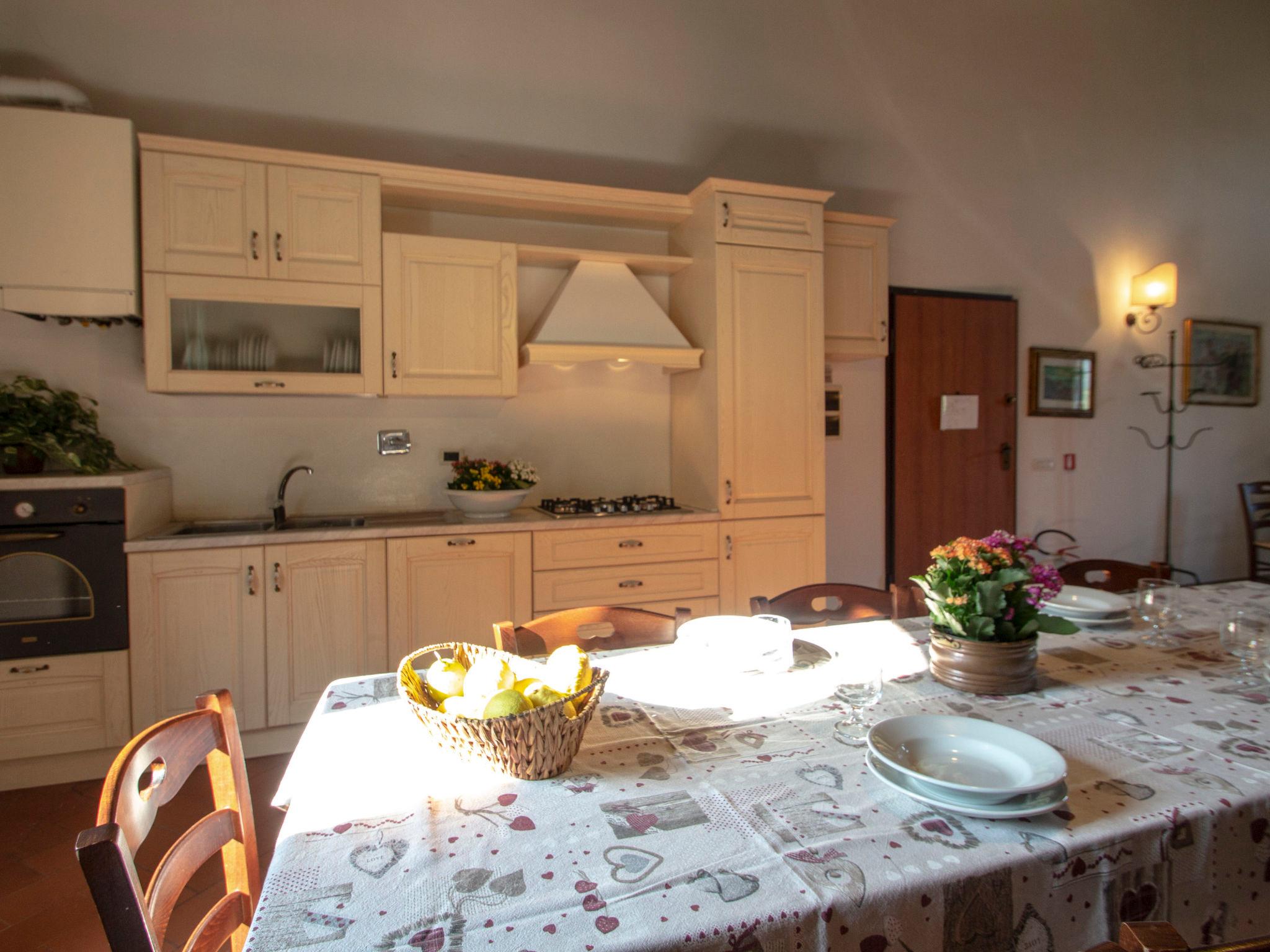 Photo 10 - 4 bedroom Apartment in Serravalle Pistoiese with swimming pool and garden