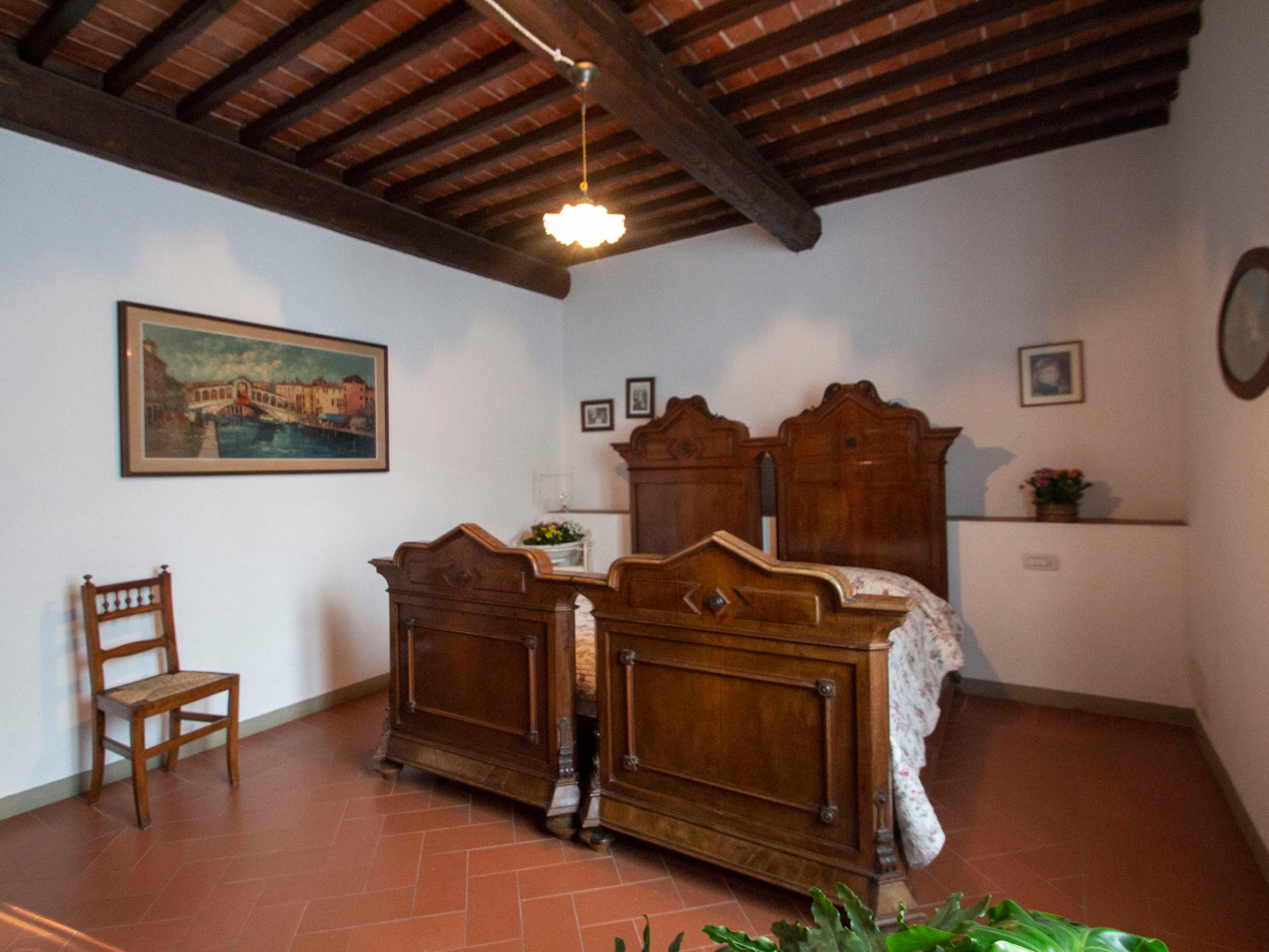 Photo 13 - 4 bedroom Apartment in Serravalle Pistoiese with swimming pool and garden