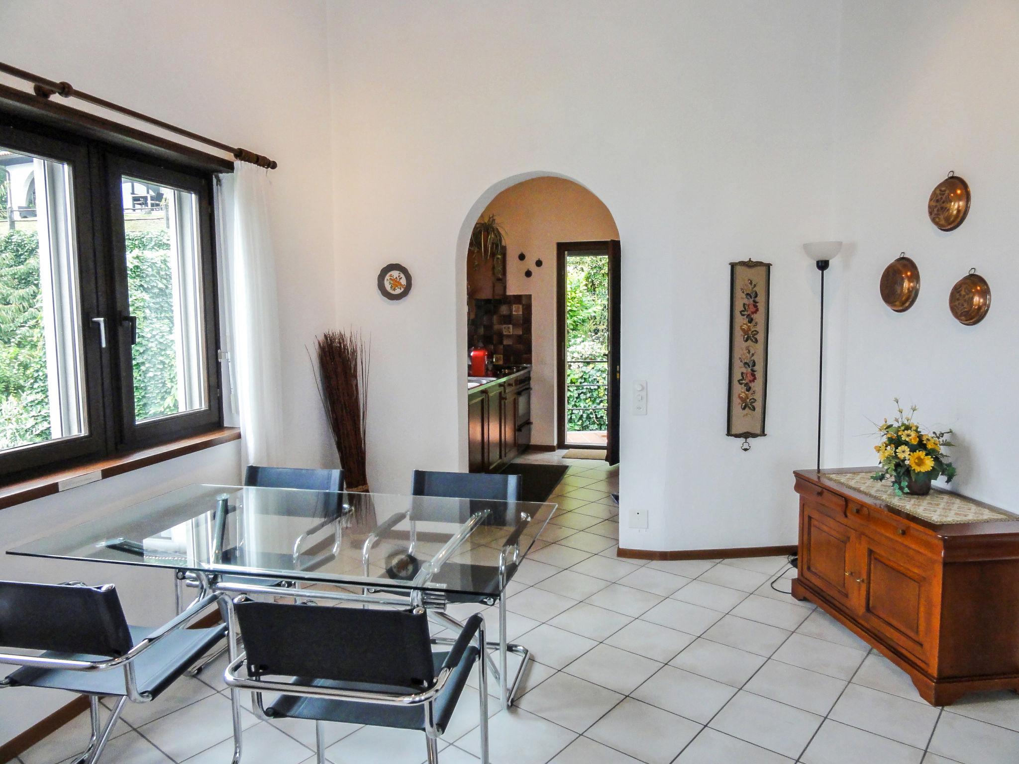 Foto 3 - Apartment mit 2 Schlafzimmern in Gambarogno mit schwimmbad und terrasse