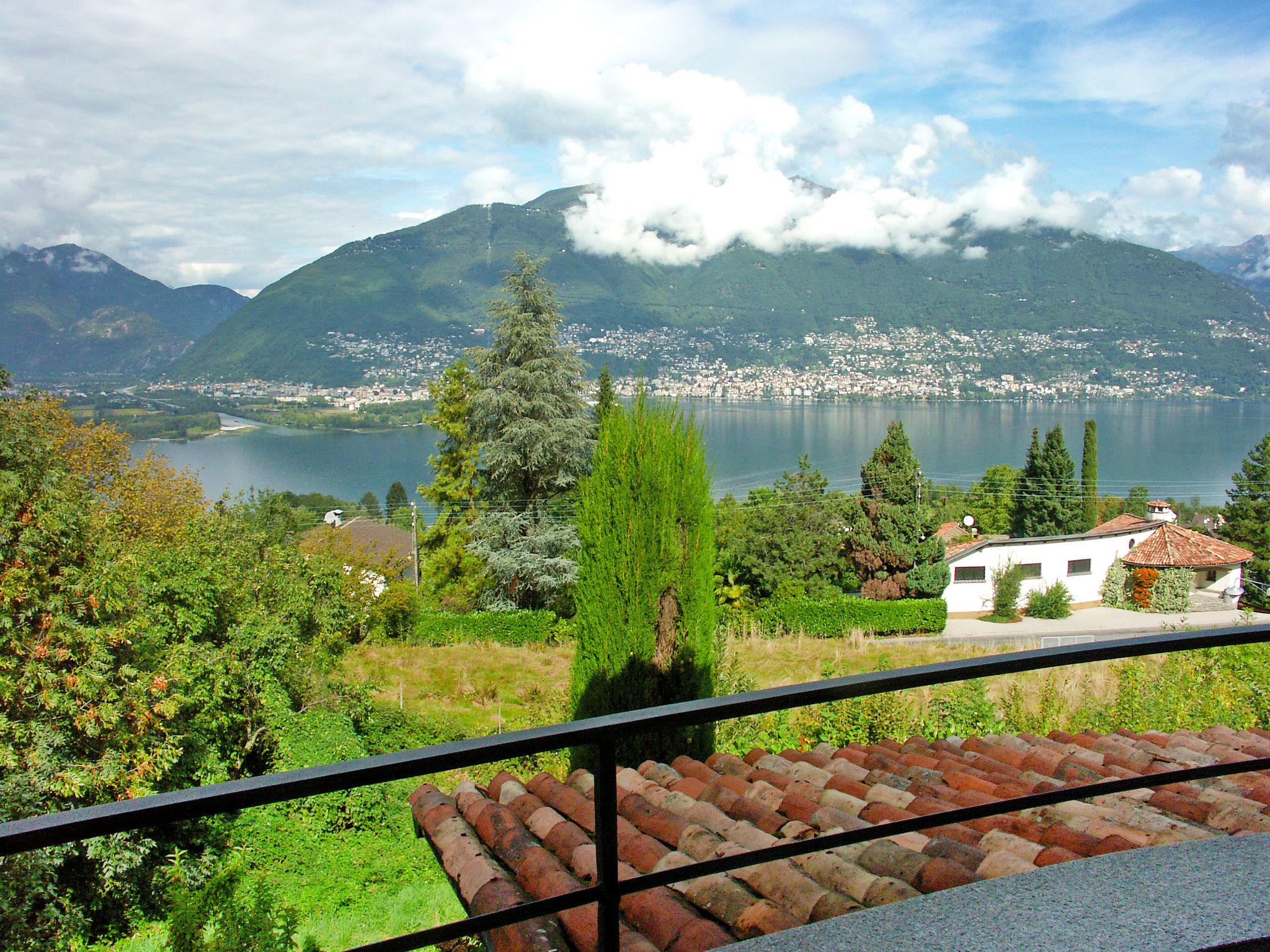 Foto 12 - Appartamento con 2 camere da letto a Gambarogno con piscina e terrazza