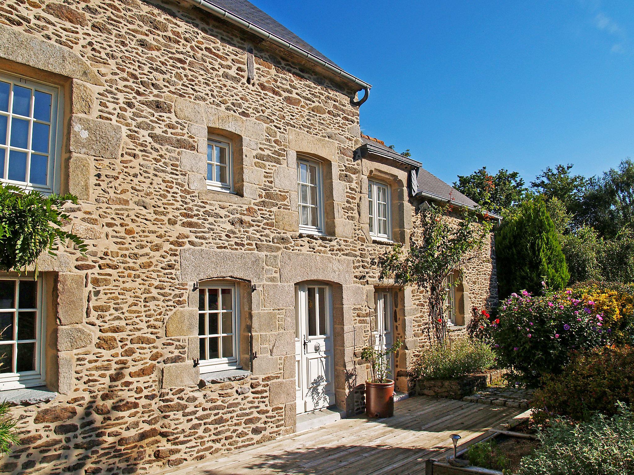 Foto 18 - Casa de 3 quartos em Languenan com jardim e terraço