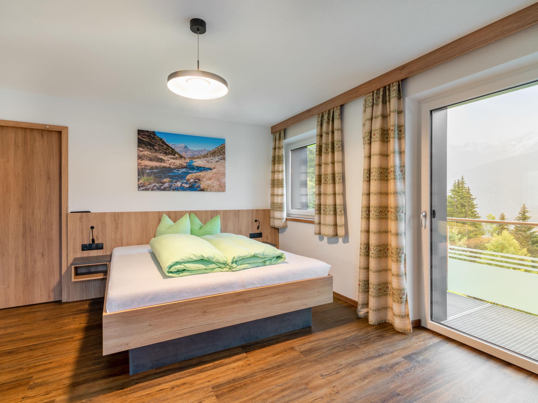 Foto 8 - Appartamento con 3 camere da letto a Kappl con giardino e vista sulle montagne