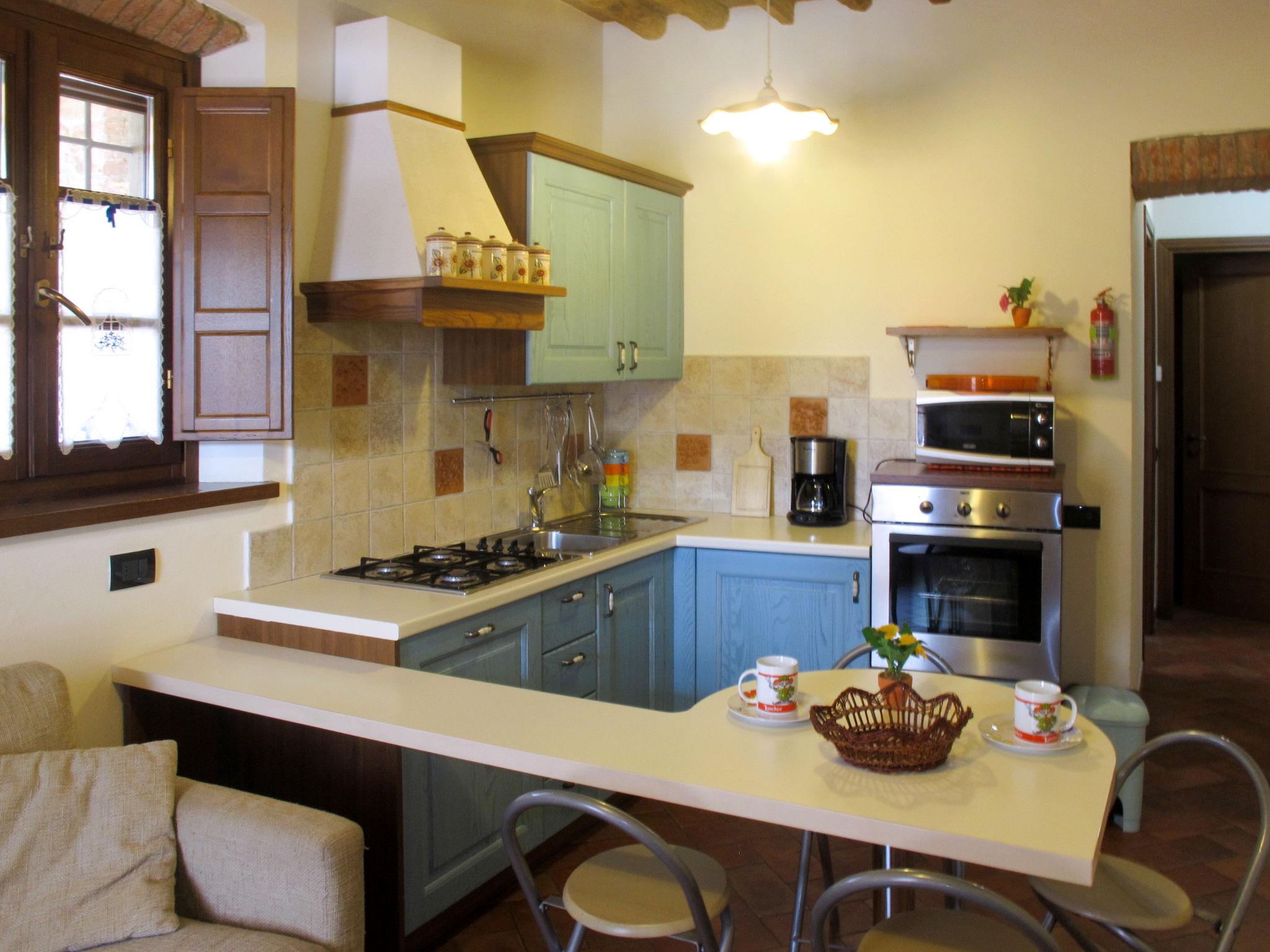 Photo 5 - 1 bedroom Apartment in Pescia with swimming pool and garden