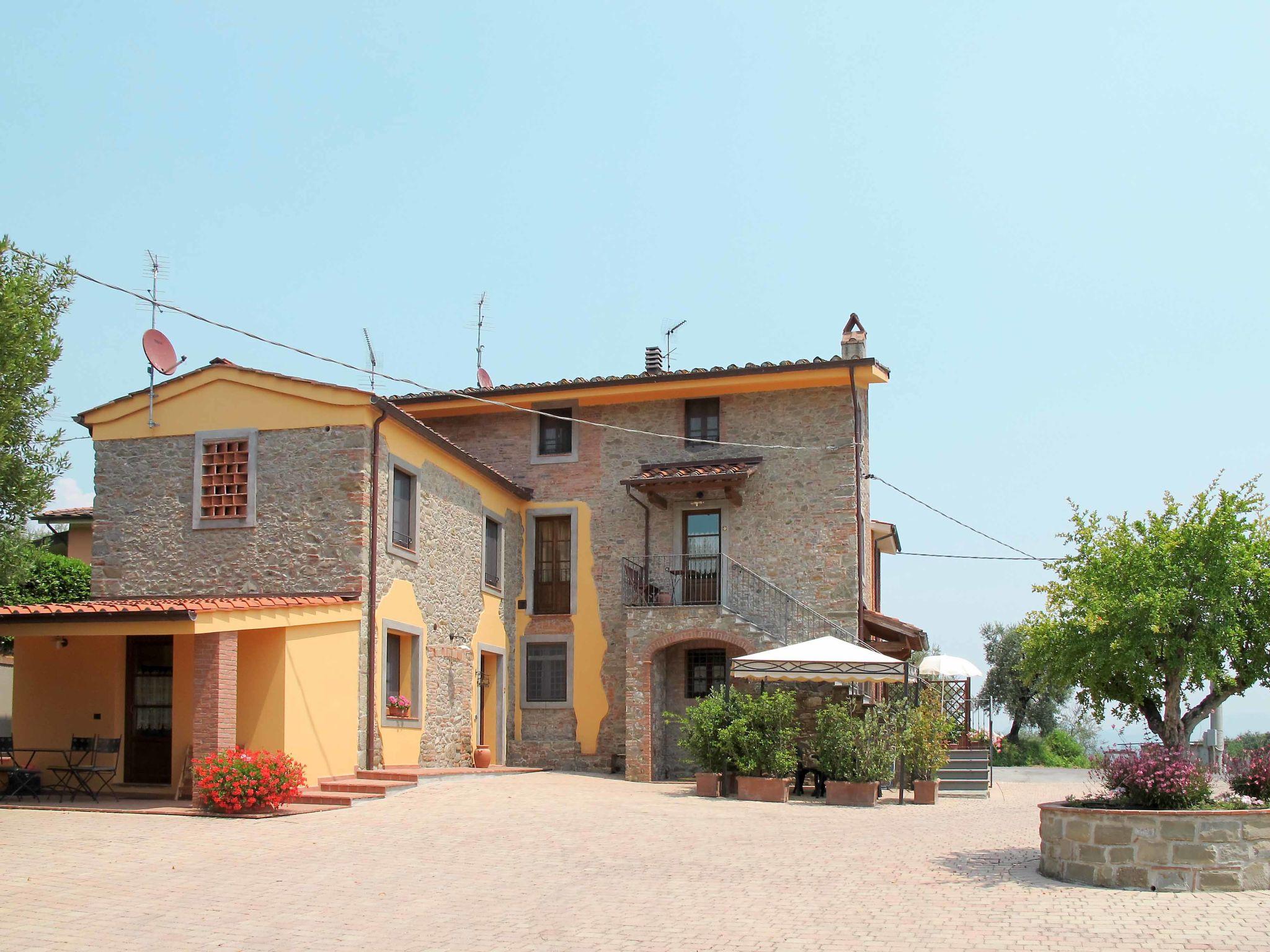 Foto 1 - Appartamento con 1 camera da letto a Pescia con piscina e giardino