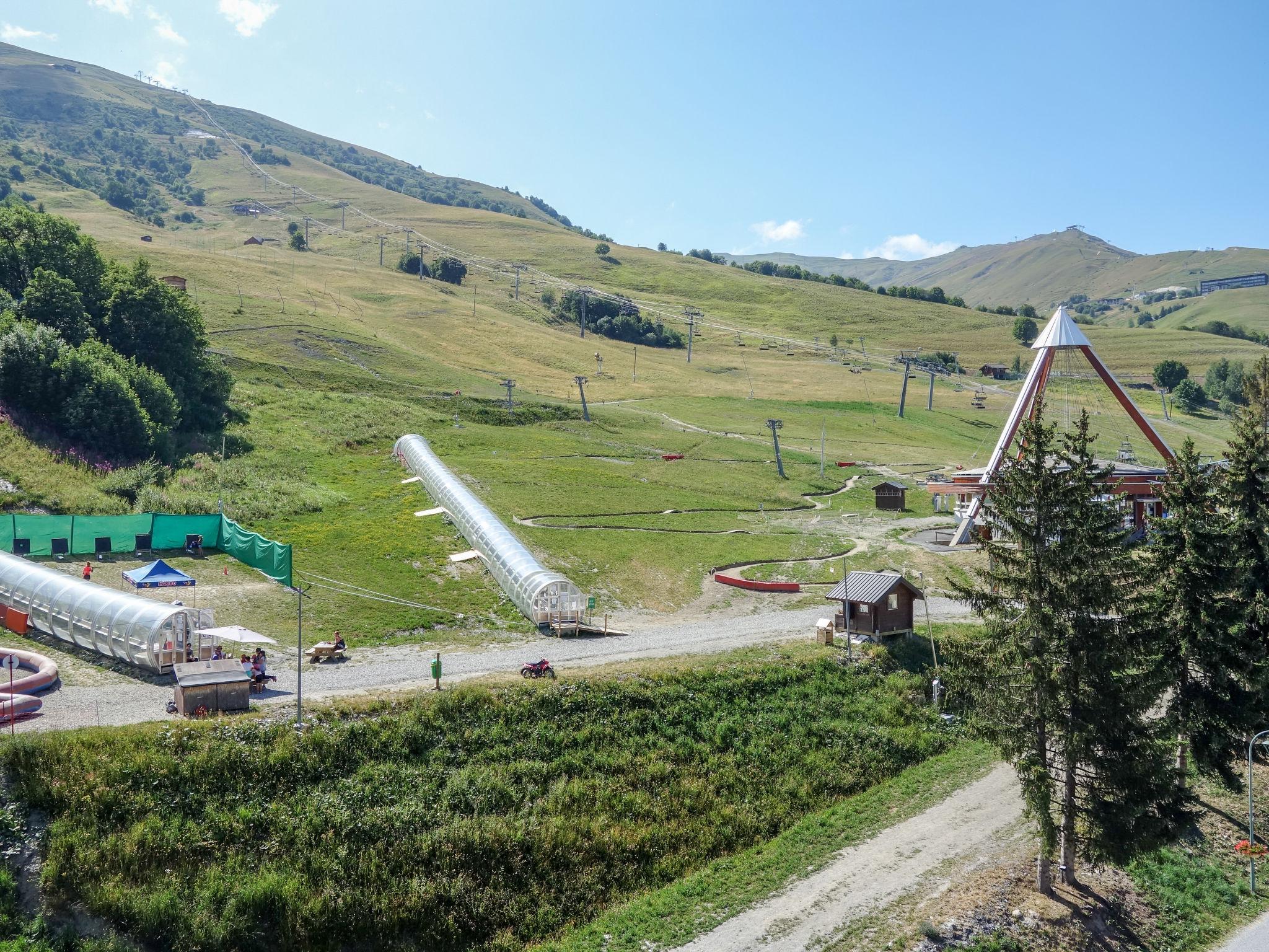 Foto 15 - Appartamento con 1 camera da letto a Villarembert con piscina e vista sulle montagne