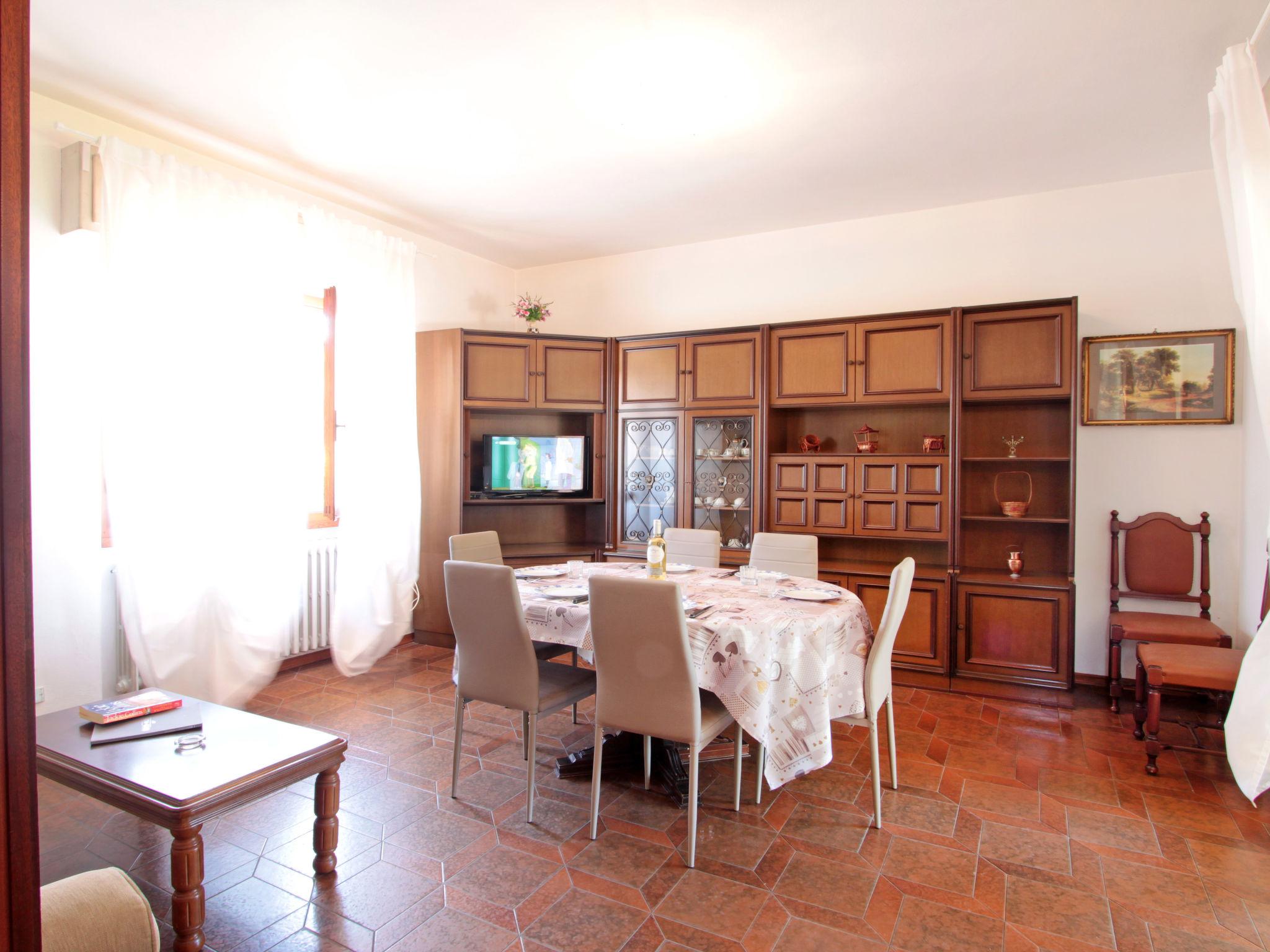 Photo 6 - 5 bedroom House in Forte dei Marmi with garden and terrace