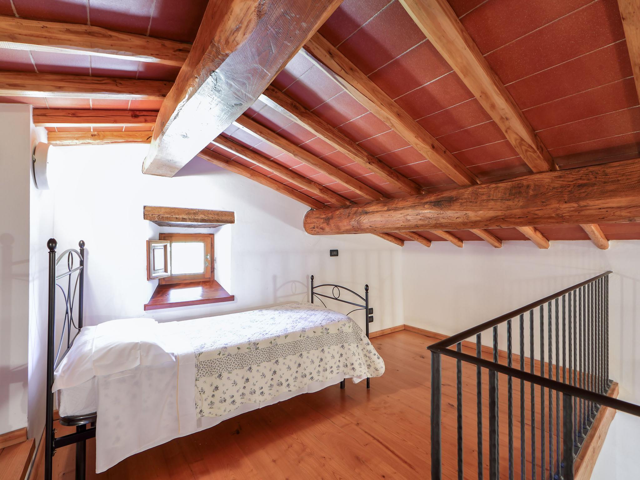 Foto 19 - Haus mit 2 Schlafzimmern in Greve in Chianti mit schwimmbad und garten