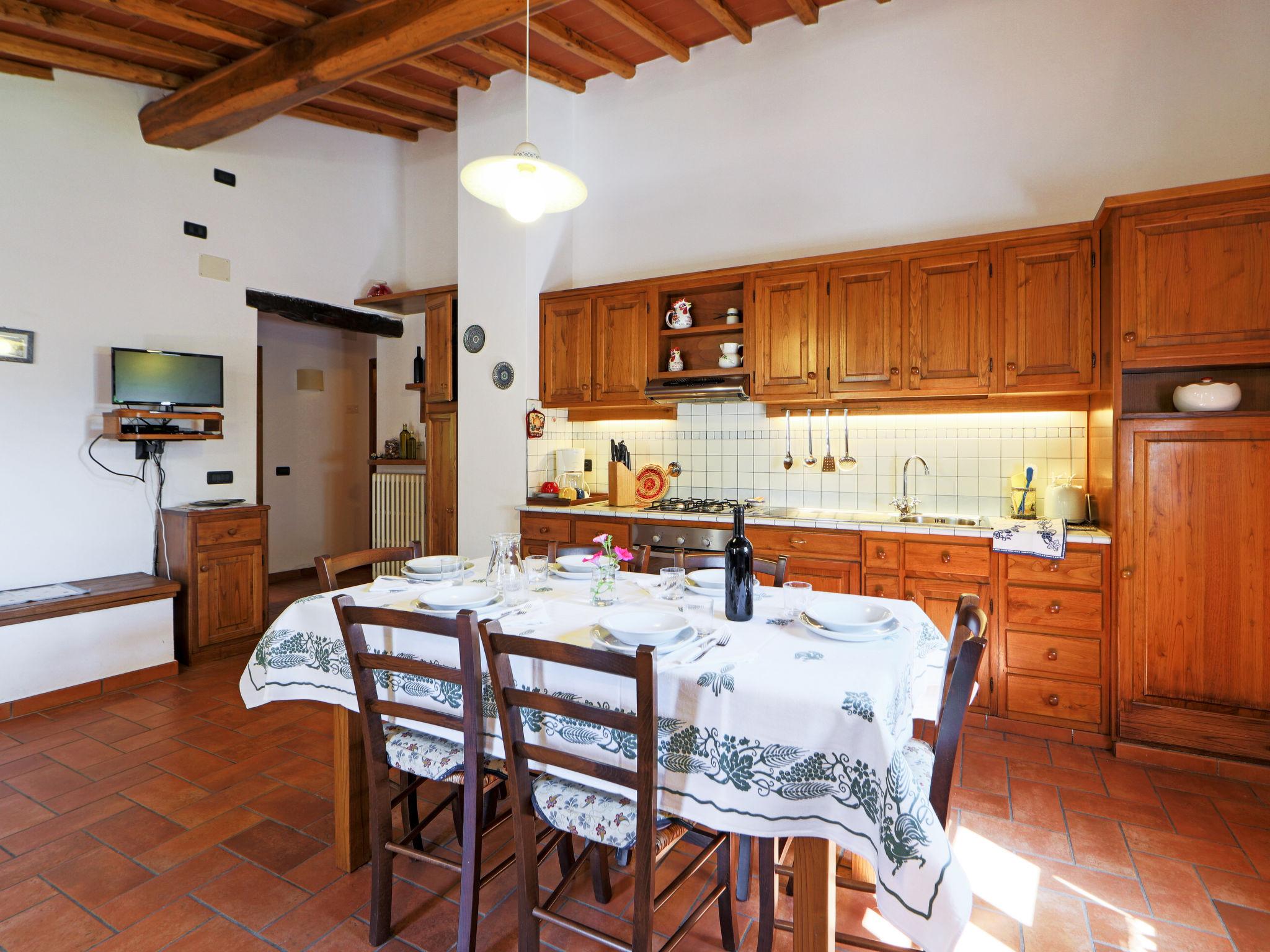 Photo 10 - 2 bedroom House in Greve in Chianti with swimming pool and garden