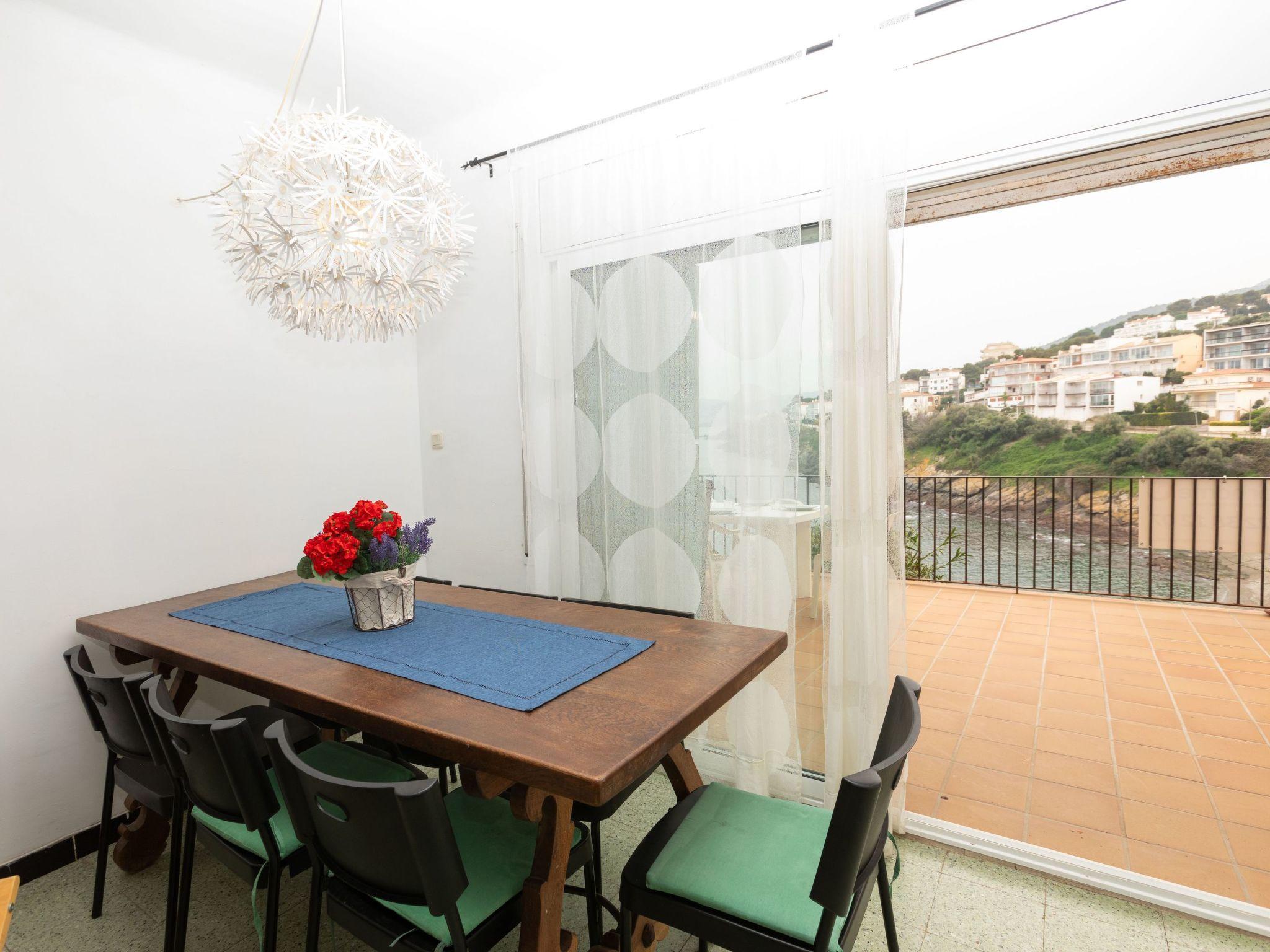 Photo 8 - 3 bedroom Apartment in Llançà with terrace and sea view