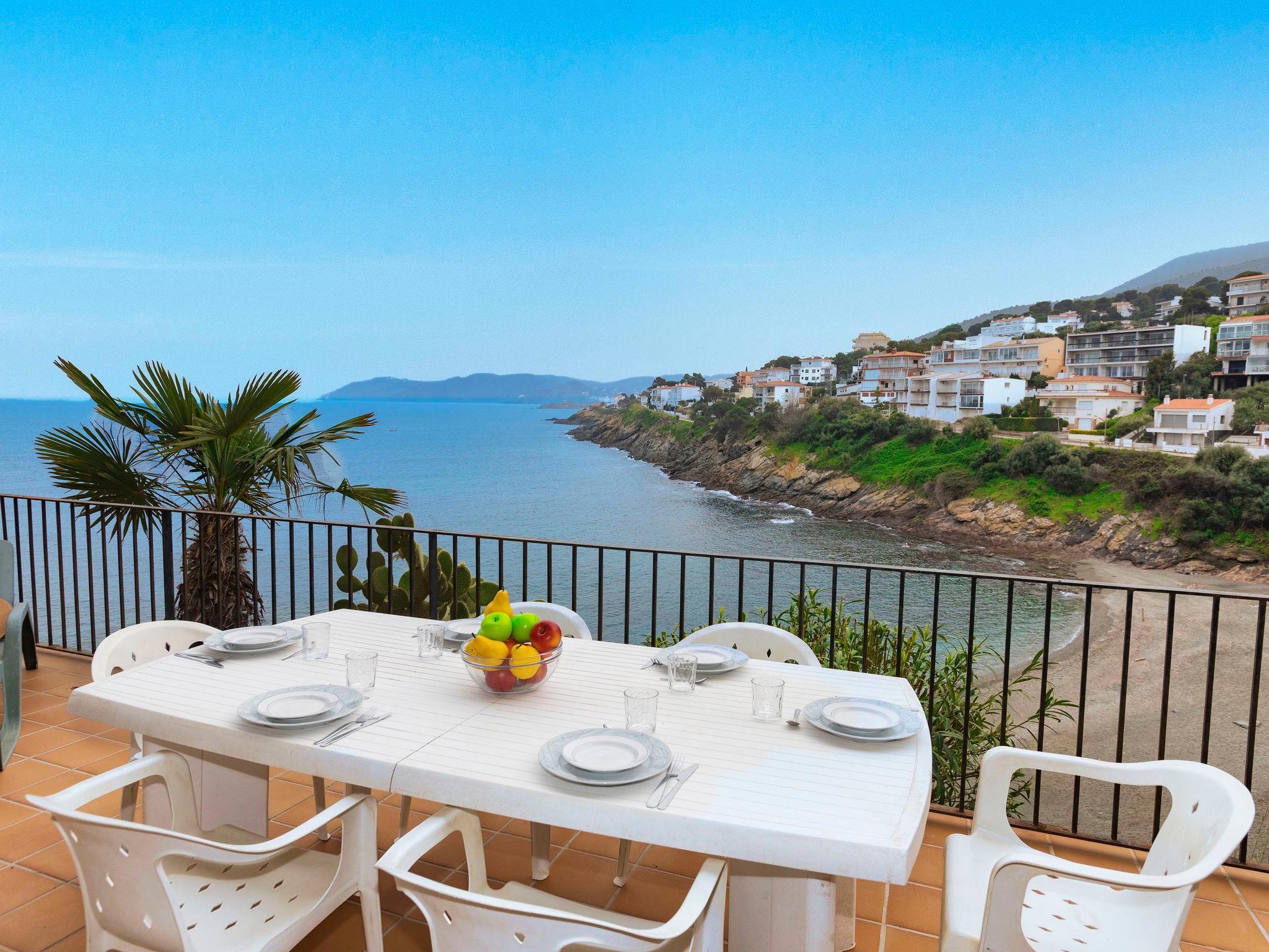 Foto 11 - Apartamento de 3 habitaciones en Llançà con terraza y vistas al mar