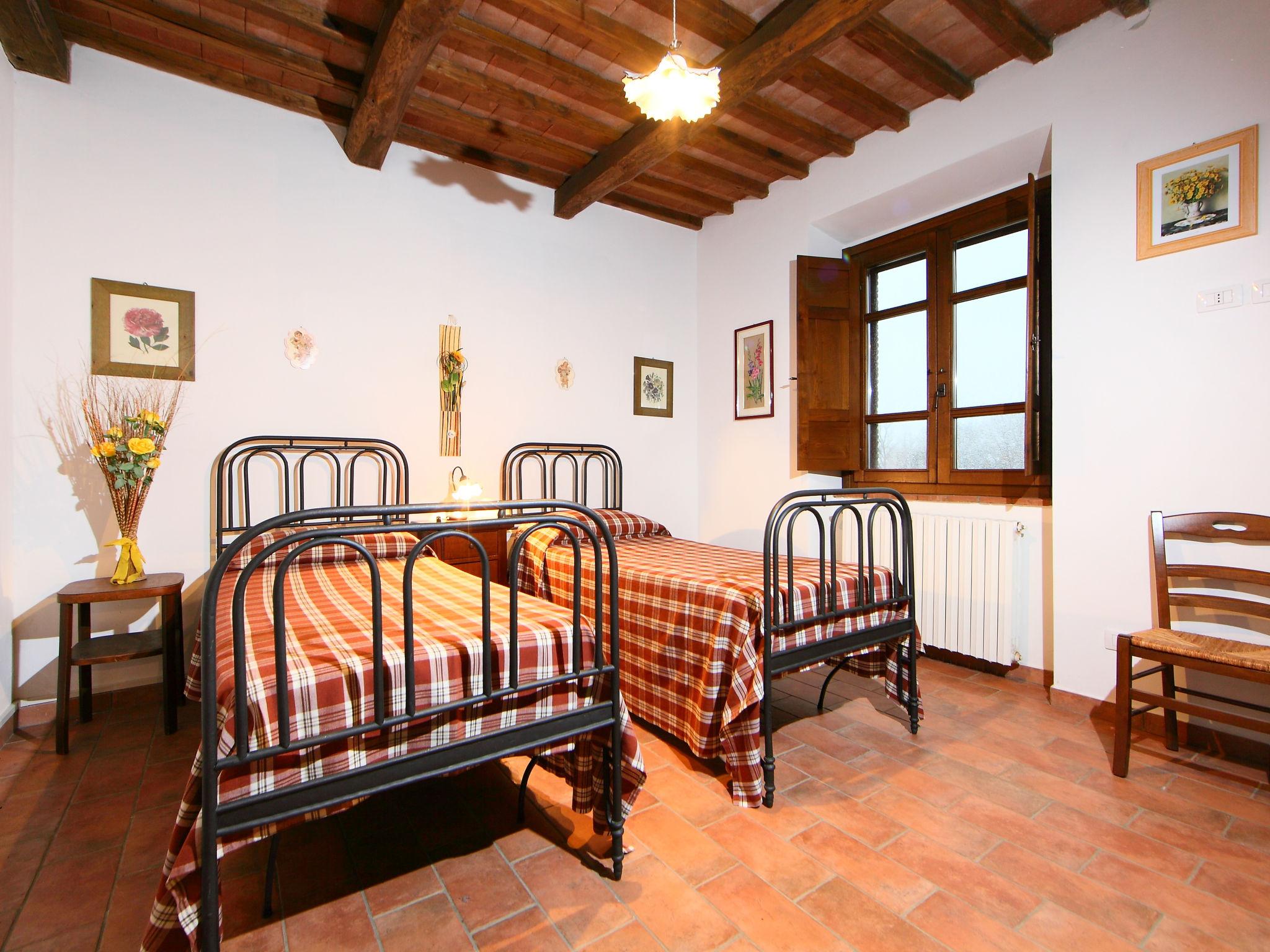 Photo 11 - 3 bedroom Apartment in Acquapendente with swimming pool and garden