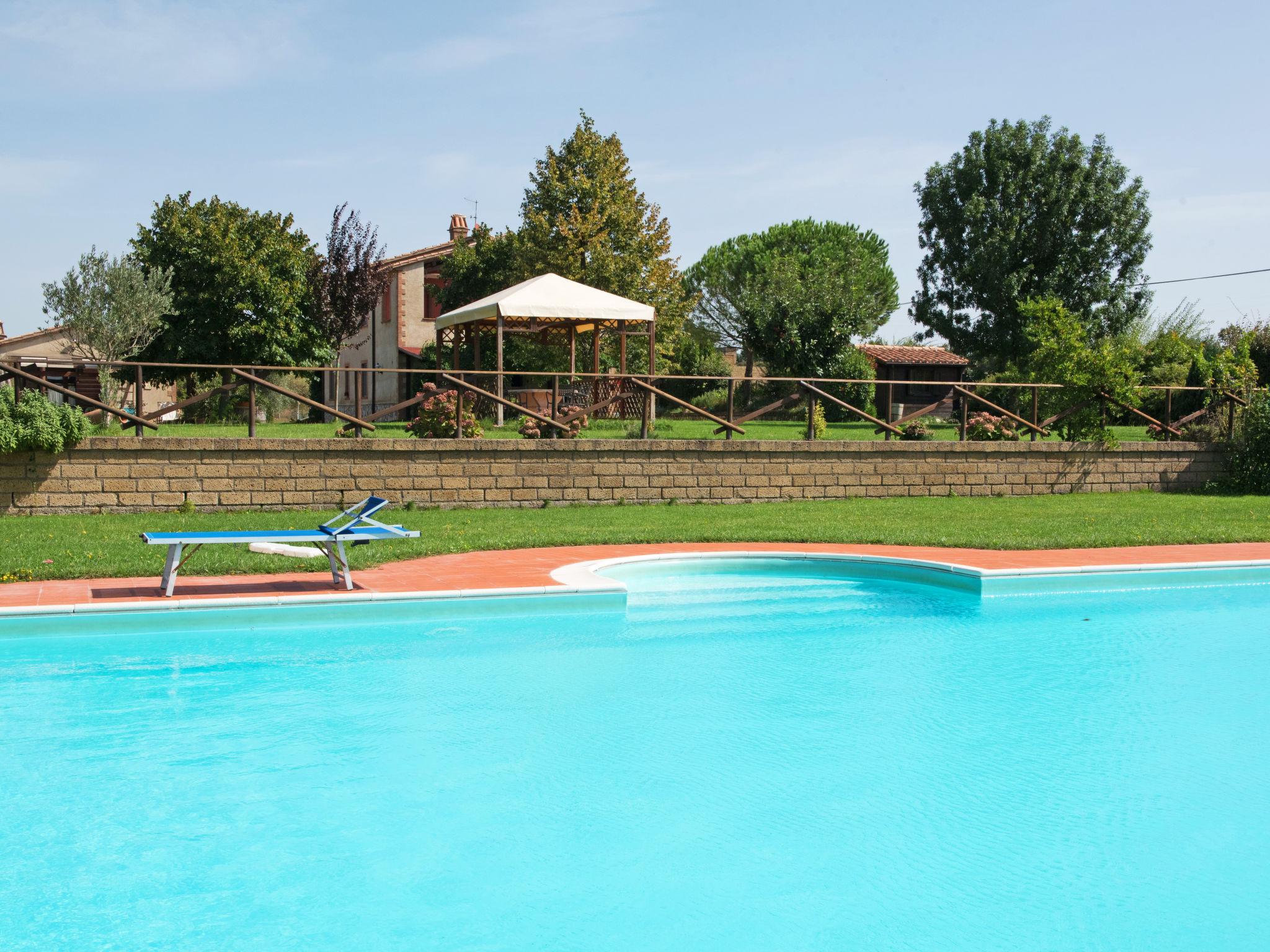 Photo 26 - 3 bedroom Apartment in Acquapendente with swimming pool and garden