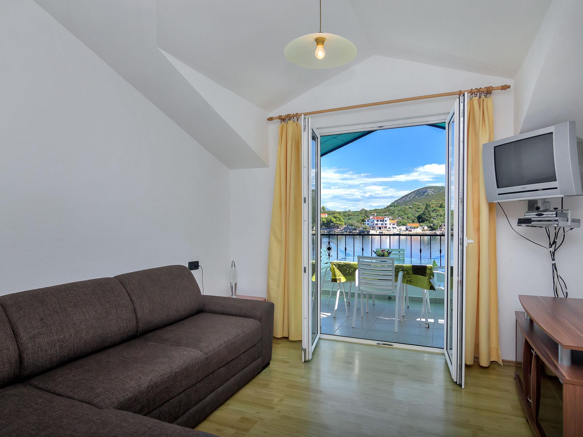 Foto 2 - Appartamento con 1 camera da letto a Jelsa con terrazza e vista mare