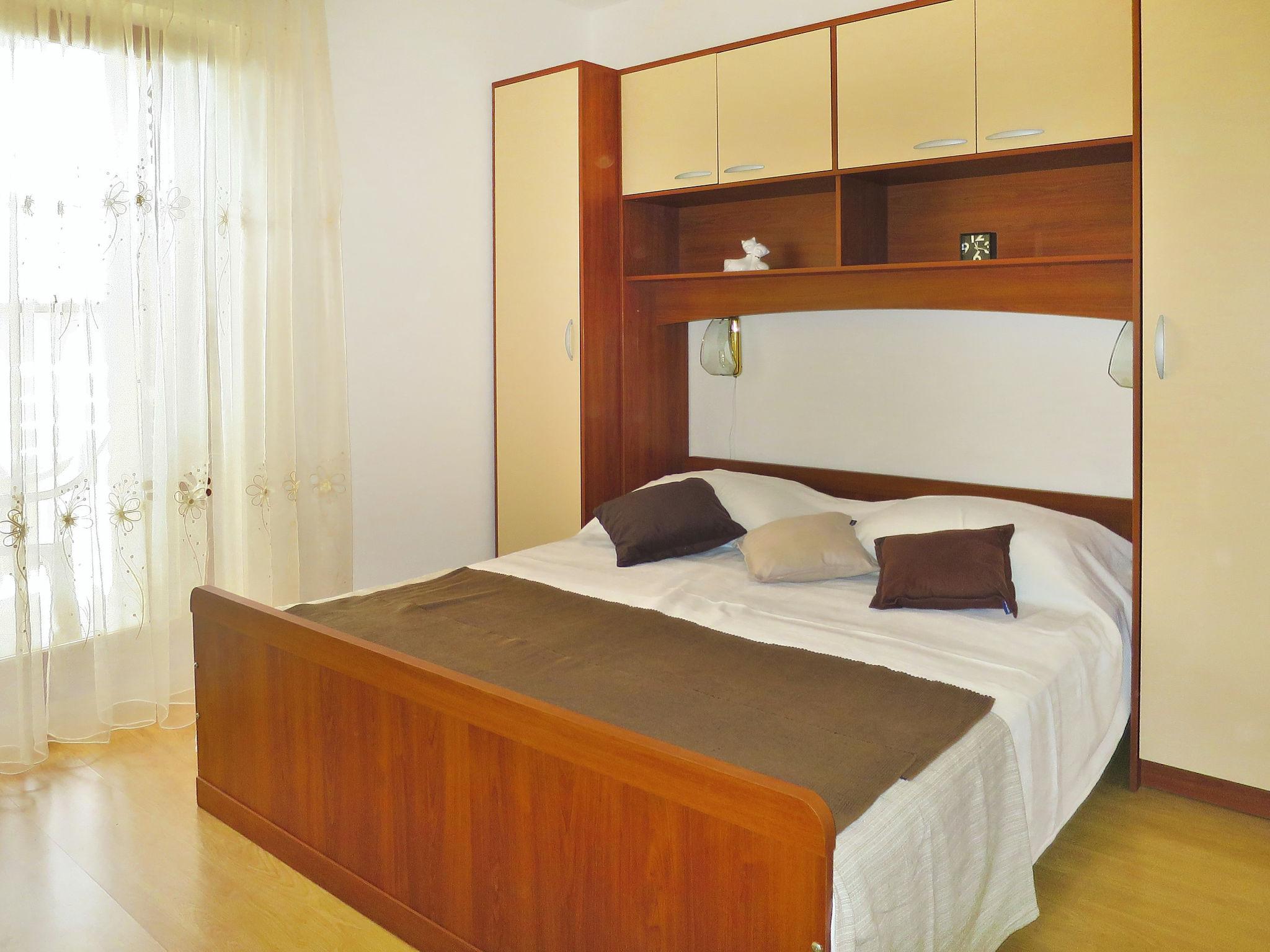 Foto 7 - Appartamento con 2 camere da letto a Labin con giardino e vista mare