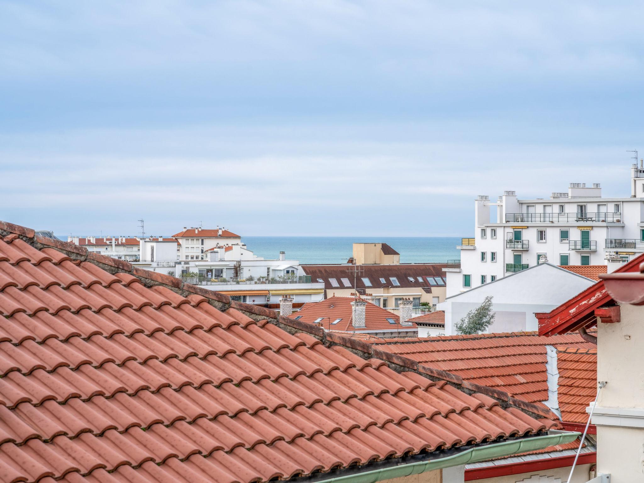 Foto 1 - Appartamento con 2 camere da letto a Biarritz con vista mare