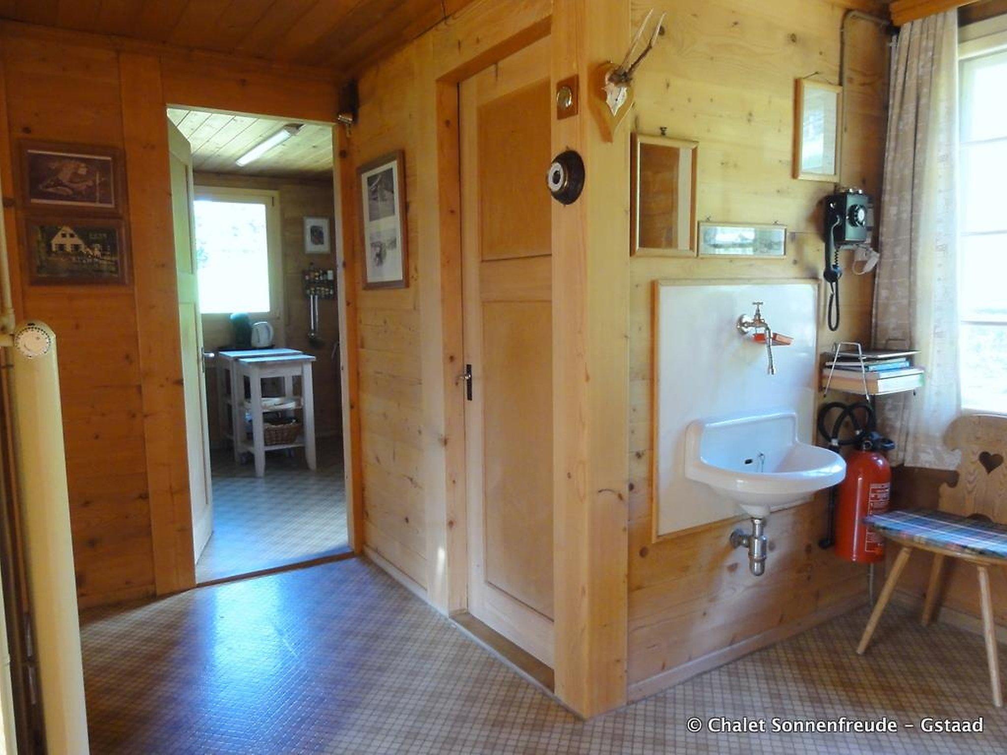 Photo 15 - 4 bedroom Apartment in Saanen