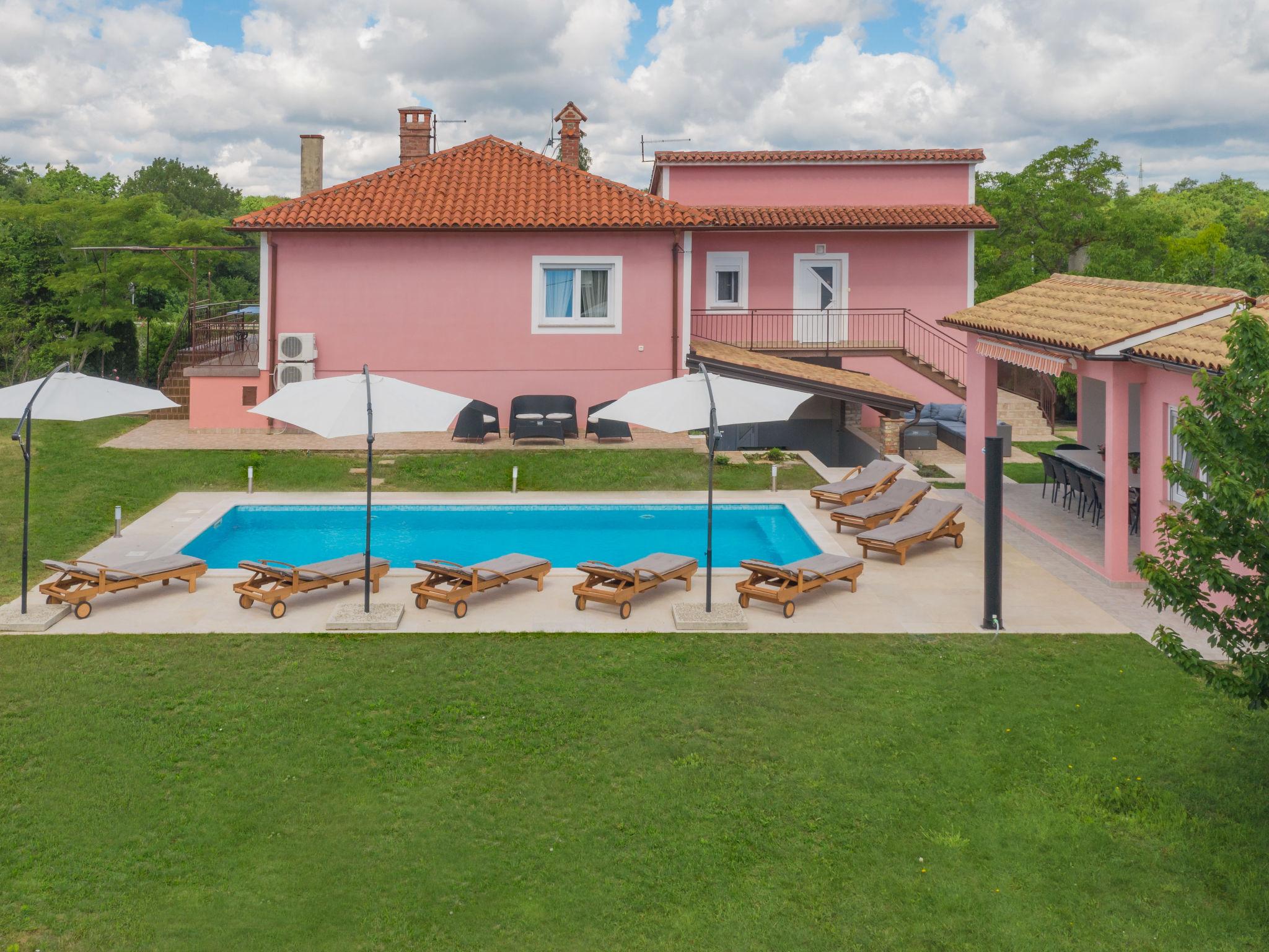 Photo 16 - Maison de 6 chambres à Sveta Nedelja avec piscine privée et vues à la mer