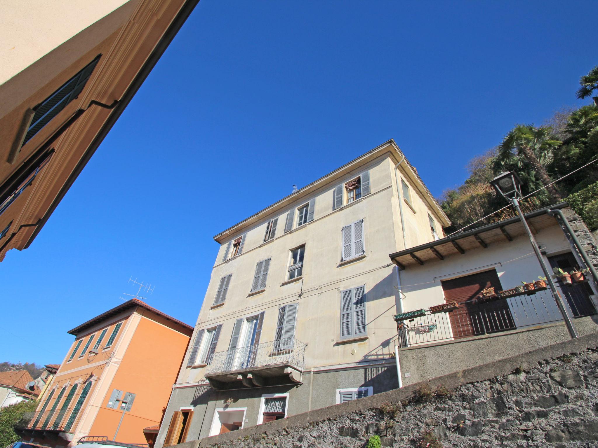 Photo 17 - Appartement de 1 chambre à Maccagno con Pino e Veddasca avec jardin et vues sur la montagne