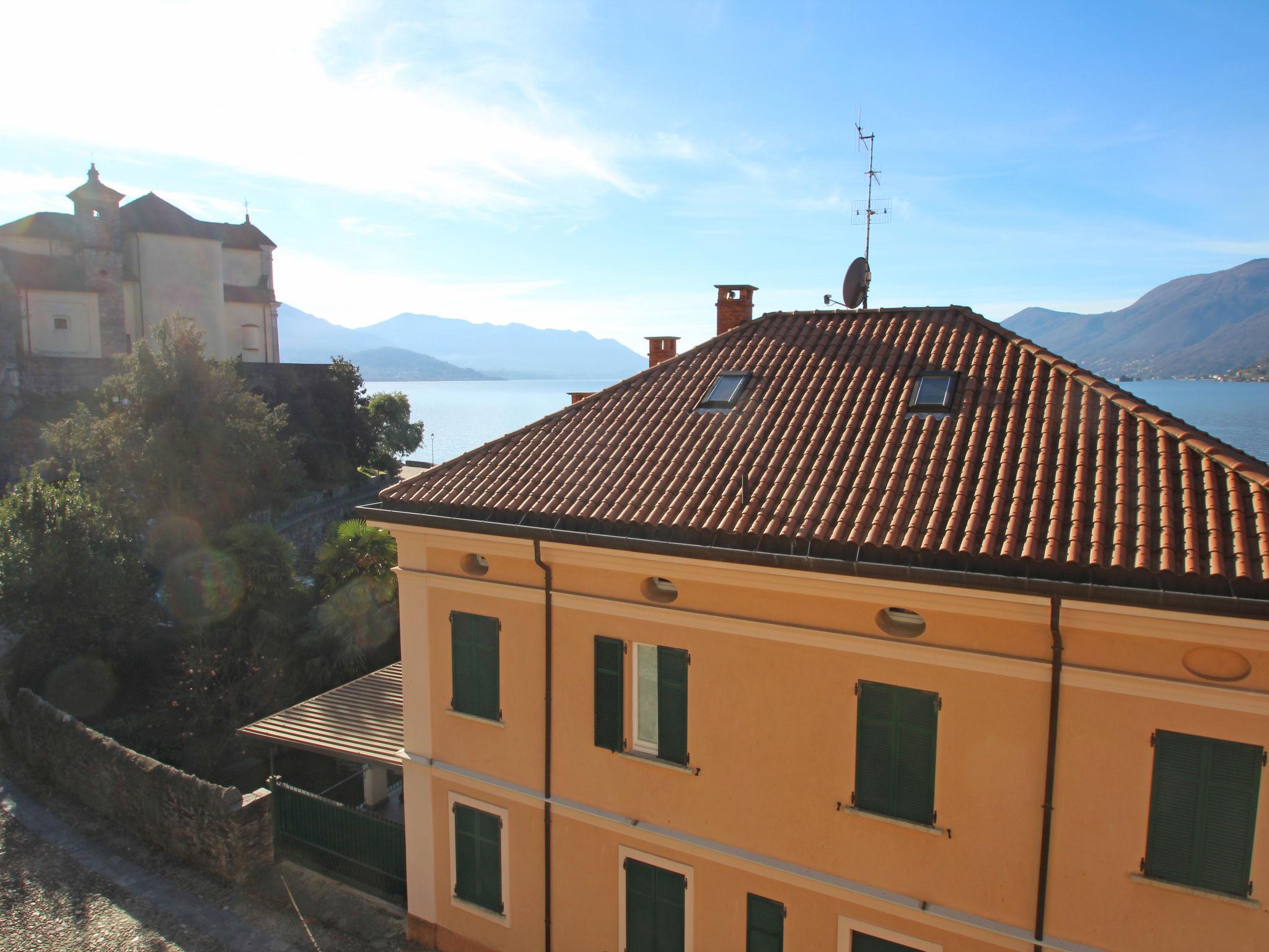 Foto 15 - Apartamento de 1 quarto em Maccagno con Pino e Veddasca com jardim e vista para a montanha